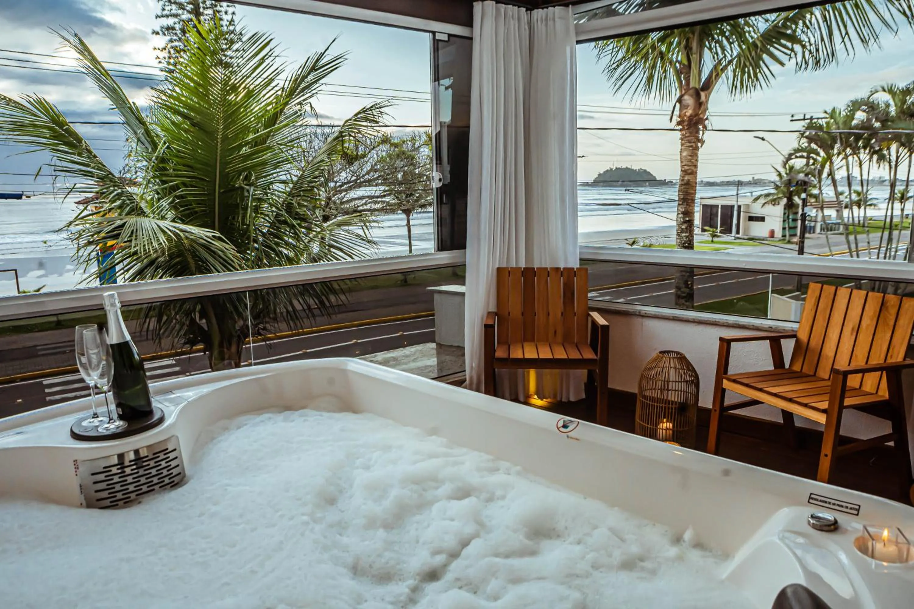 Hot Tub in Hotel VillaReal Guaratuba - Caieiras