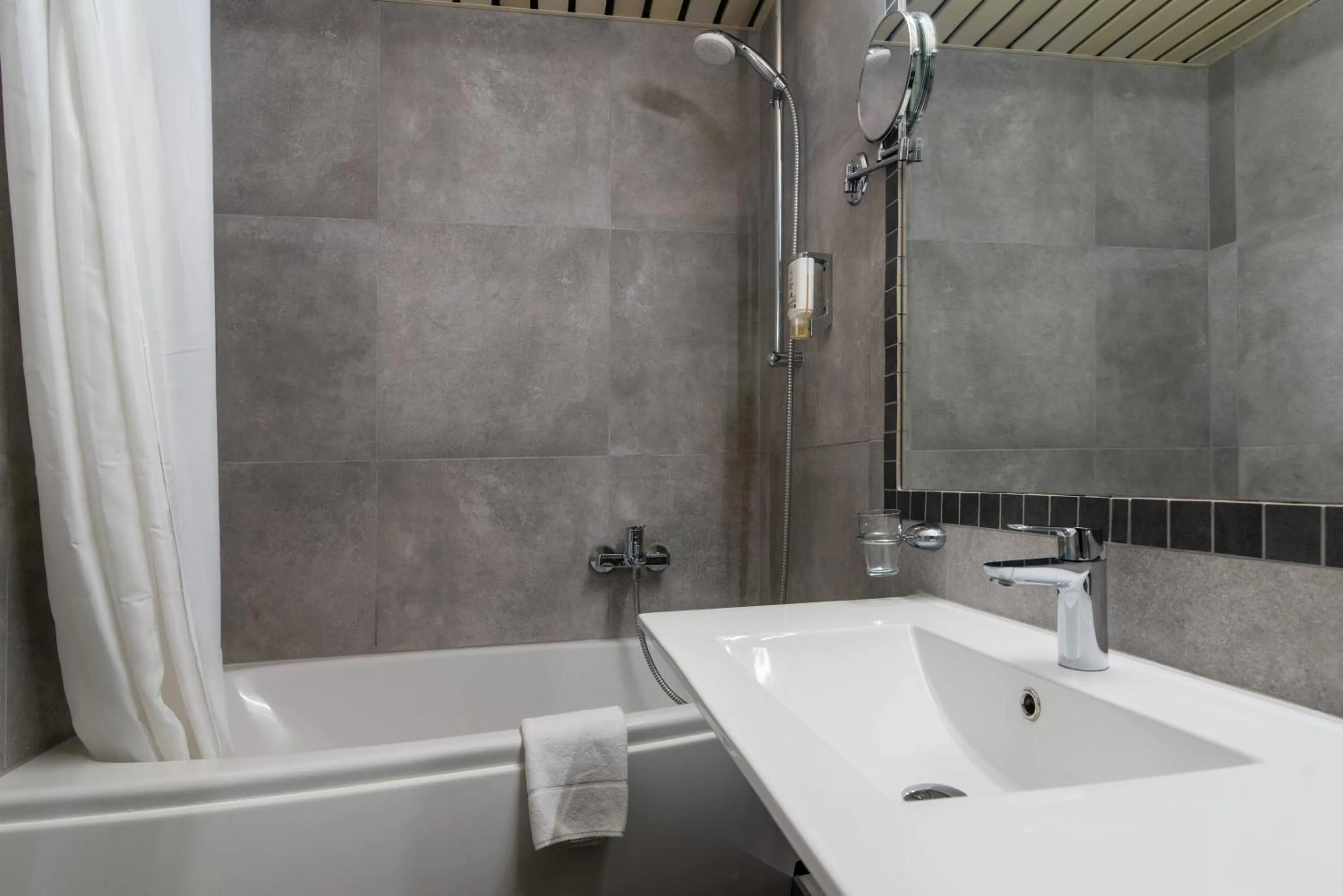 Shower in Best Western Vilnius