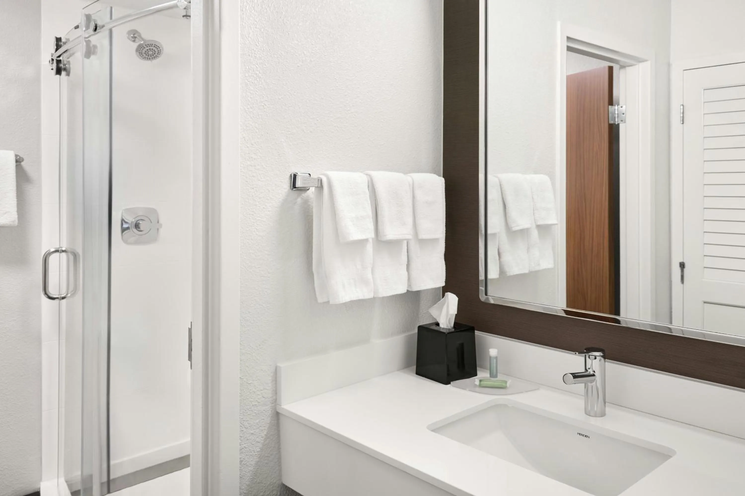 Bathroom in Courtyard by Marriott Huntsville University Drive