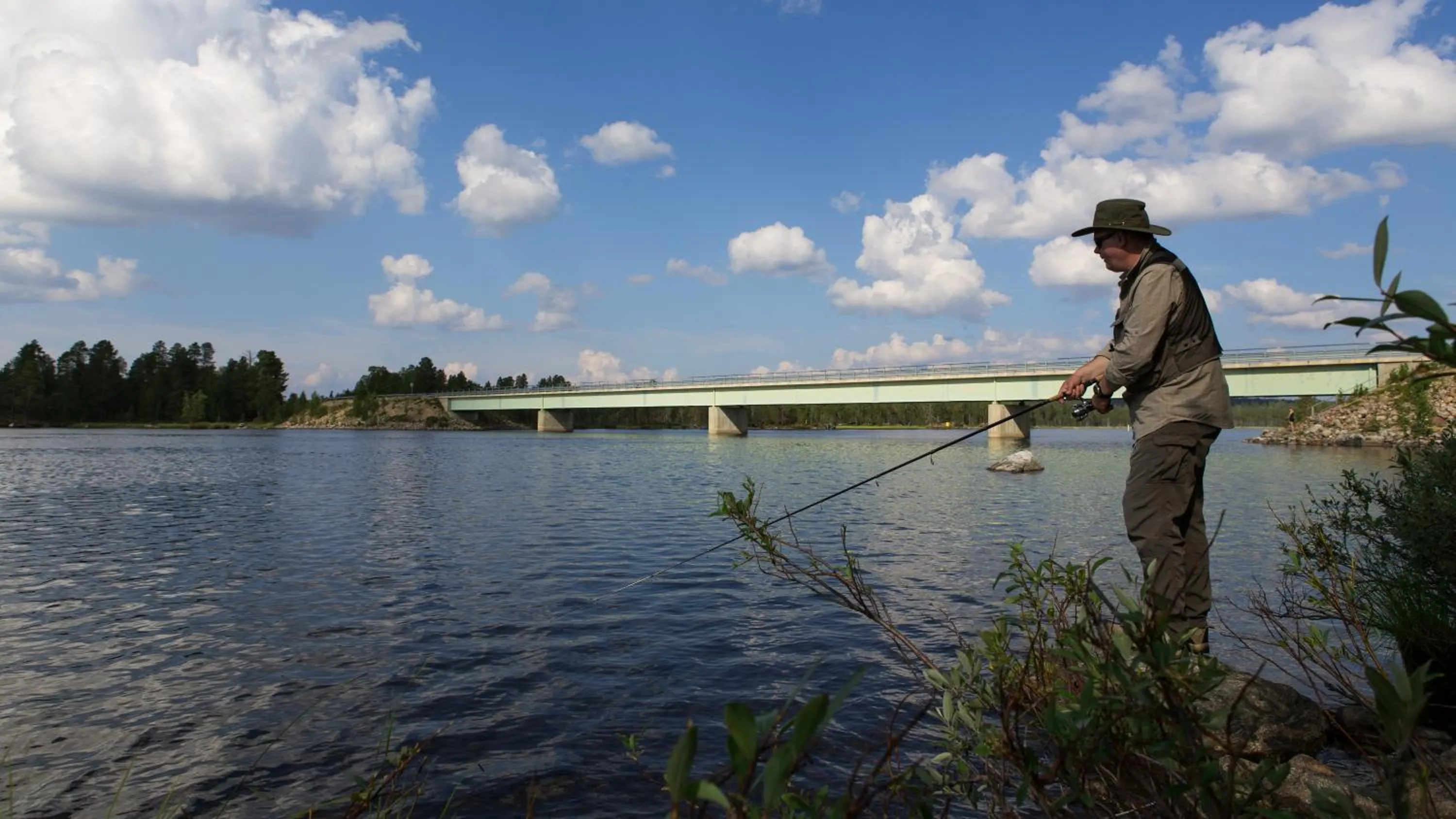 People in Wilderness Hotel Nellim & Igloos