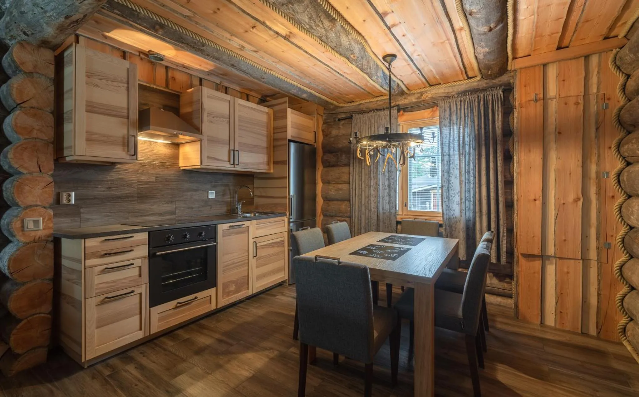 Kitchen or kitchenette in Wilderness Hotel Nellim & Igloos