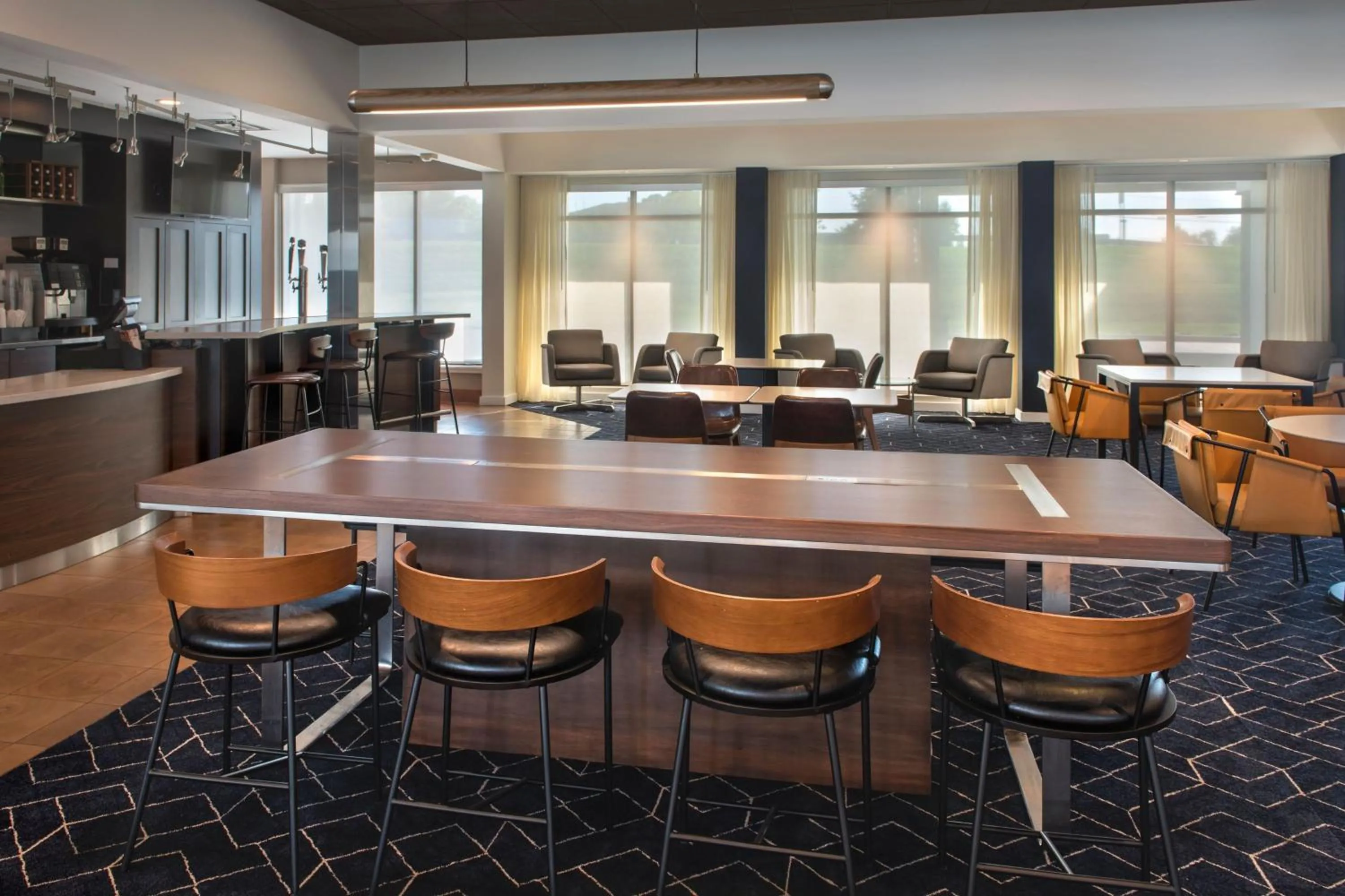 Restaurant/places to eat in Courtyard by Marriott New Haven Wallingford