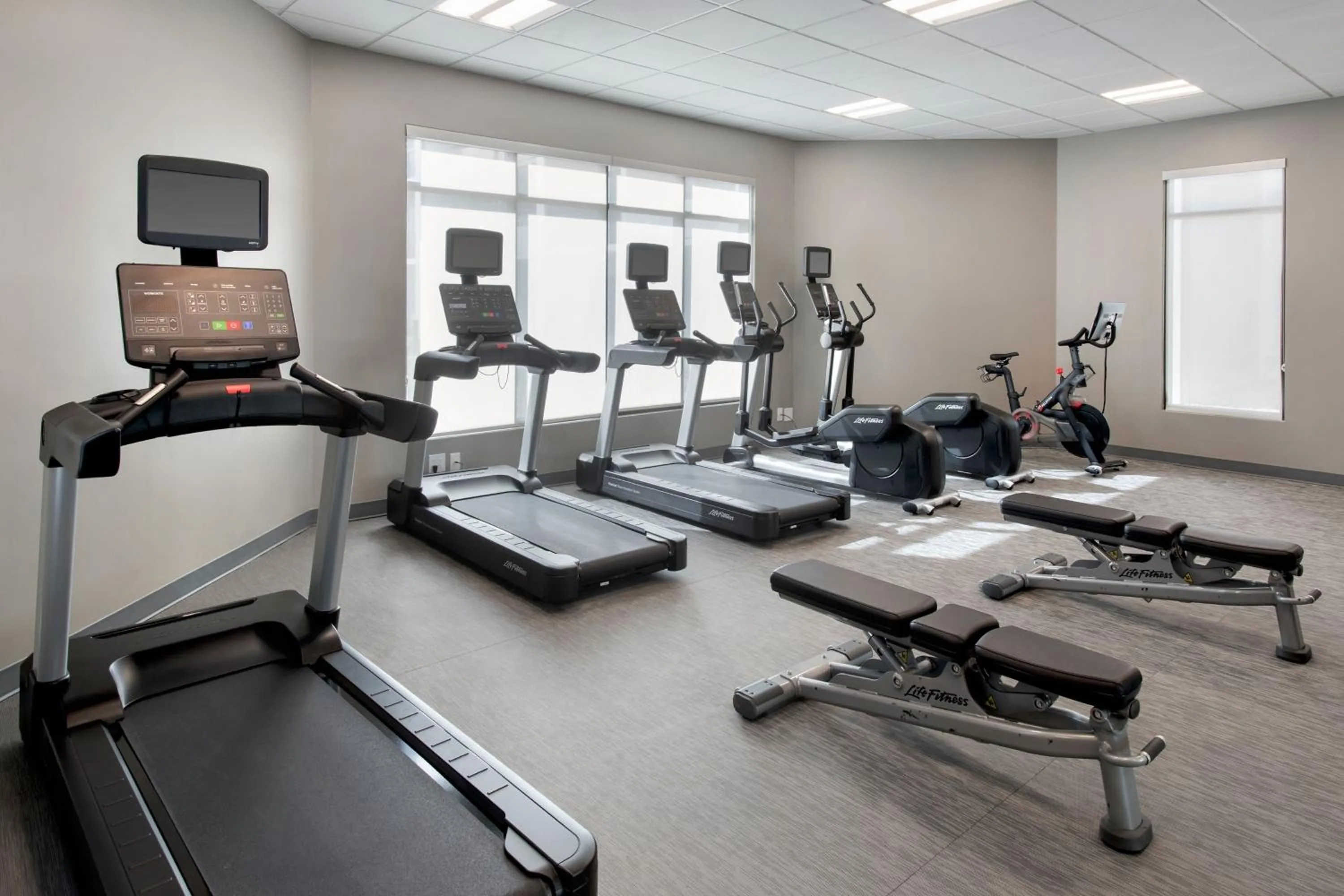 Fitness centre/facilities in Courtyard by Marriott New Haven Wallingford