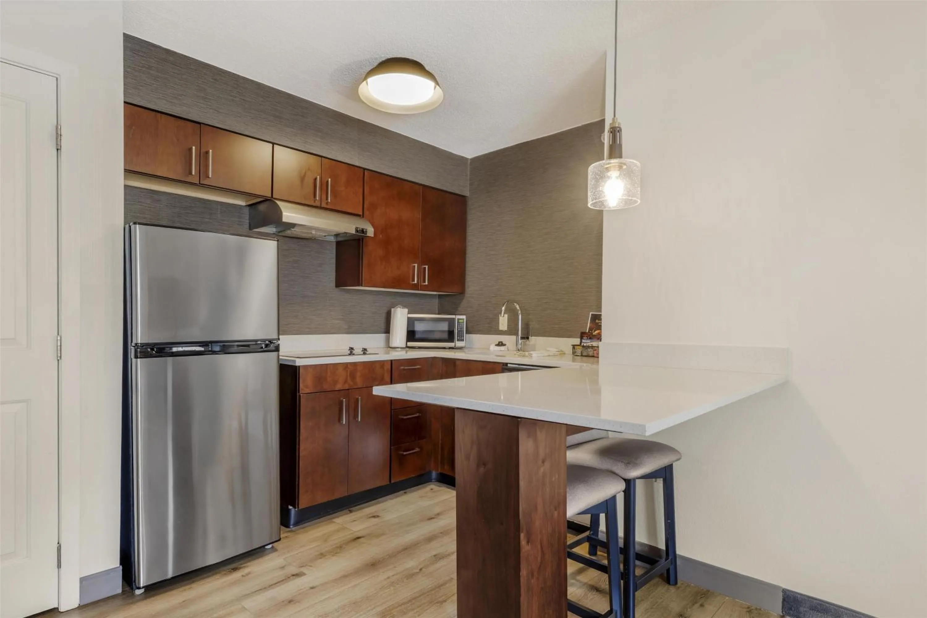 Photo of the whole room in Sonesta ES Suites Fairfax Fair Lakes