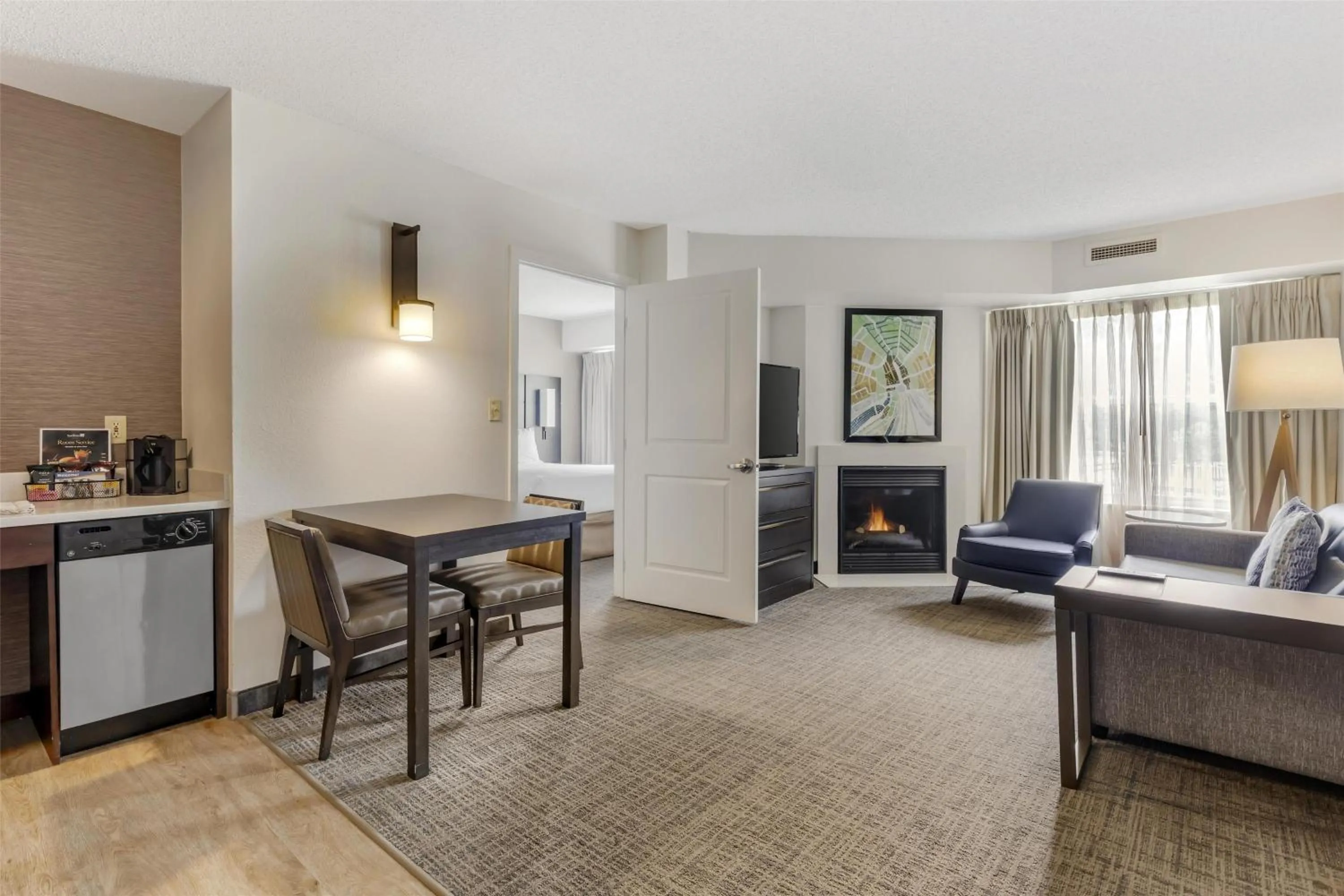 Photo of the whole room in Sonesta ES Suites Fairfax Fair Lakes