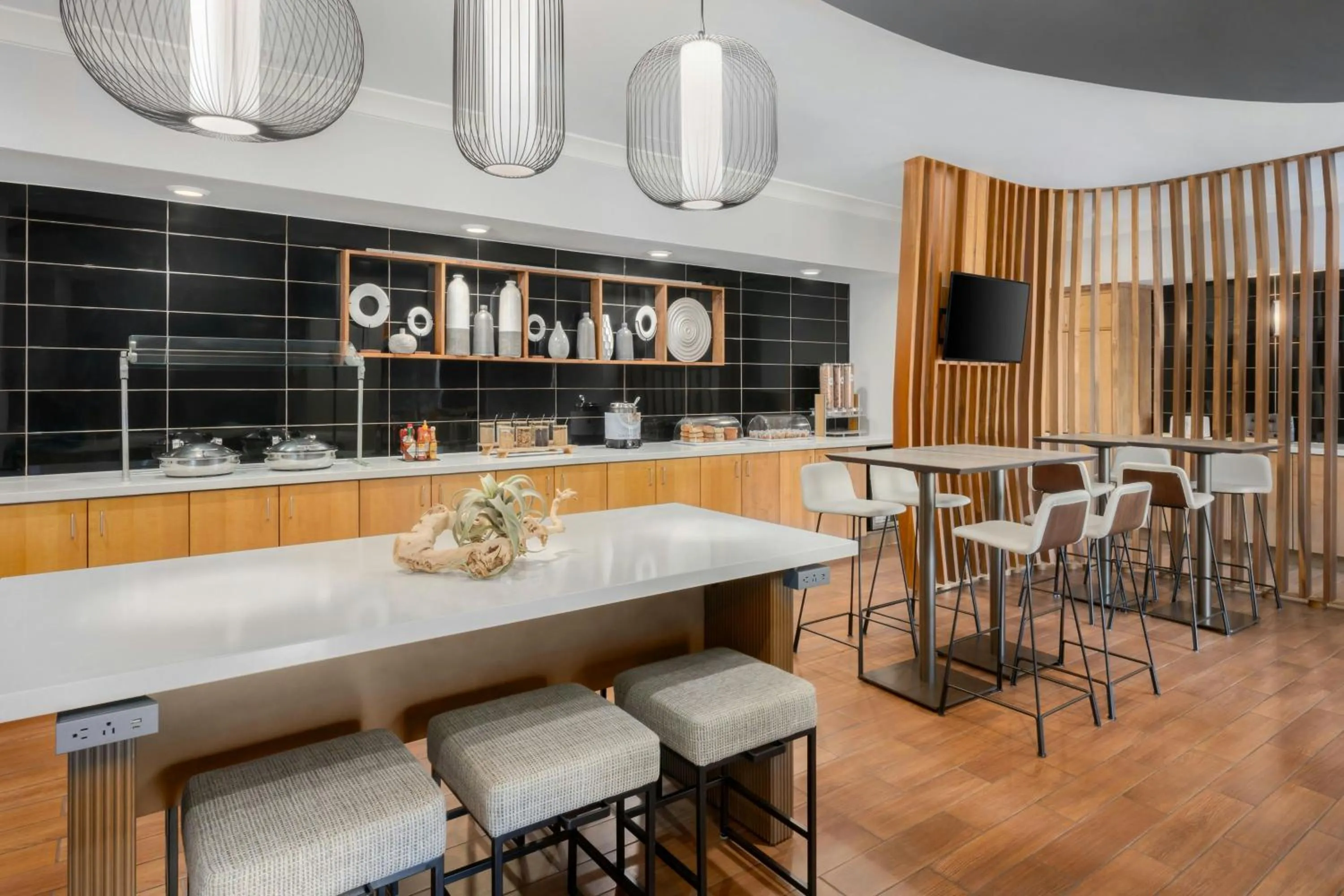 Breakfast in SpringHill Suites Herndon Reston