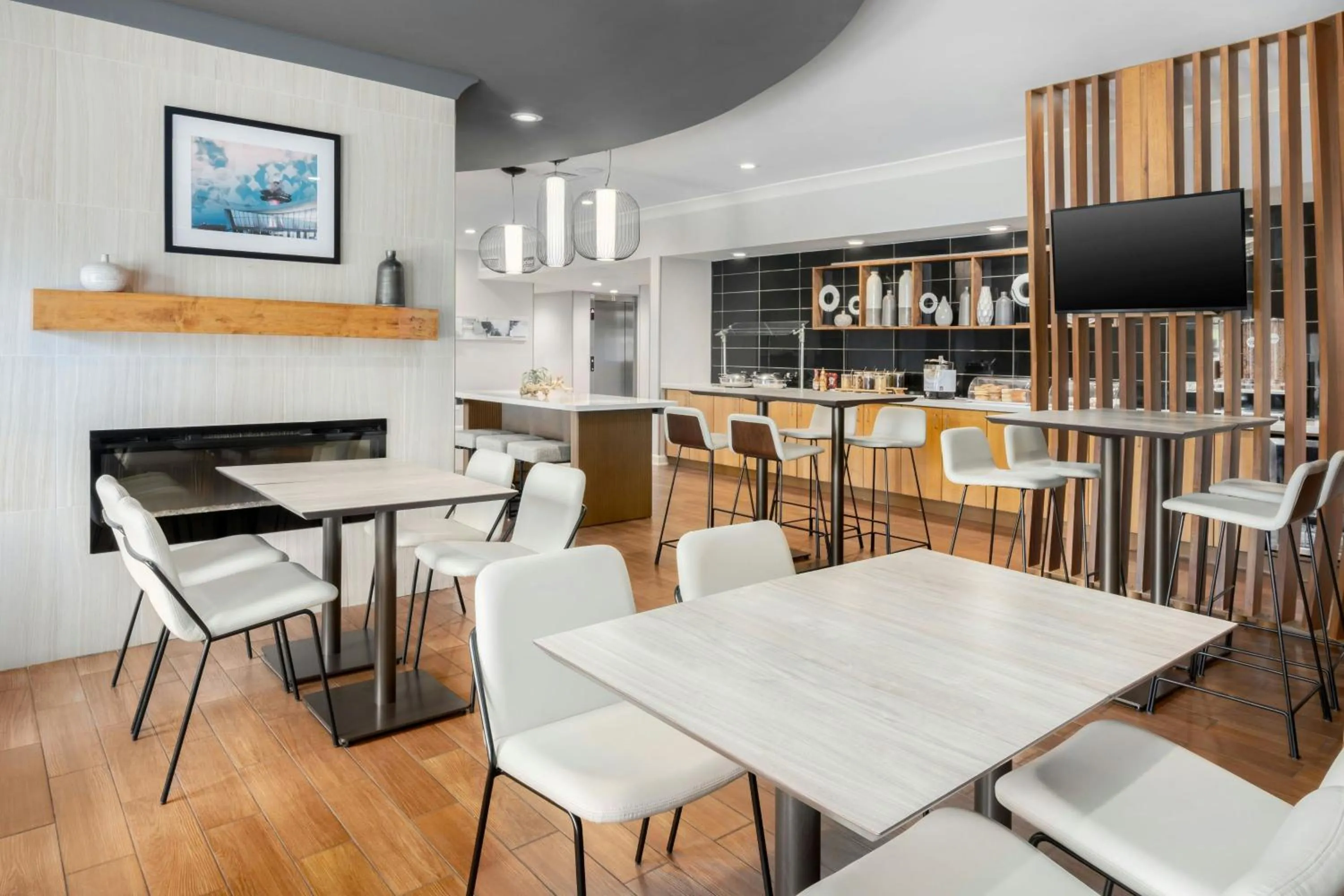 Breakfast in SpringHill Suites Herndon Reston