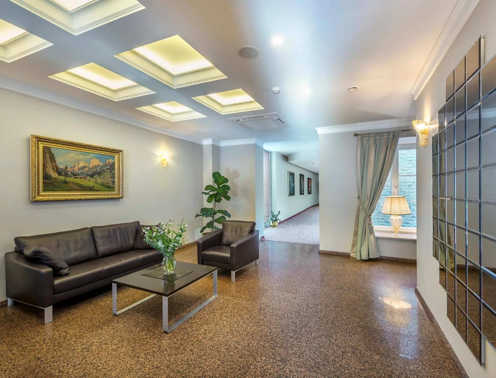 Lobby or reception in Ratonda Centrum Hotels