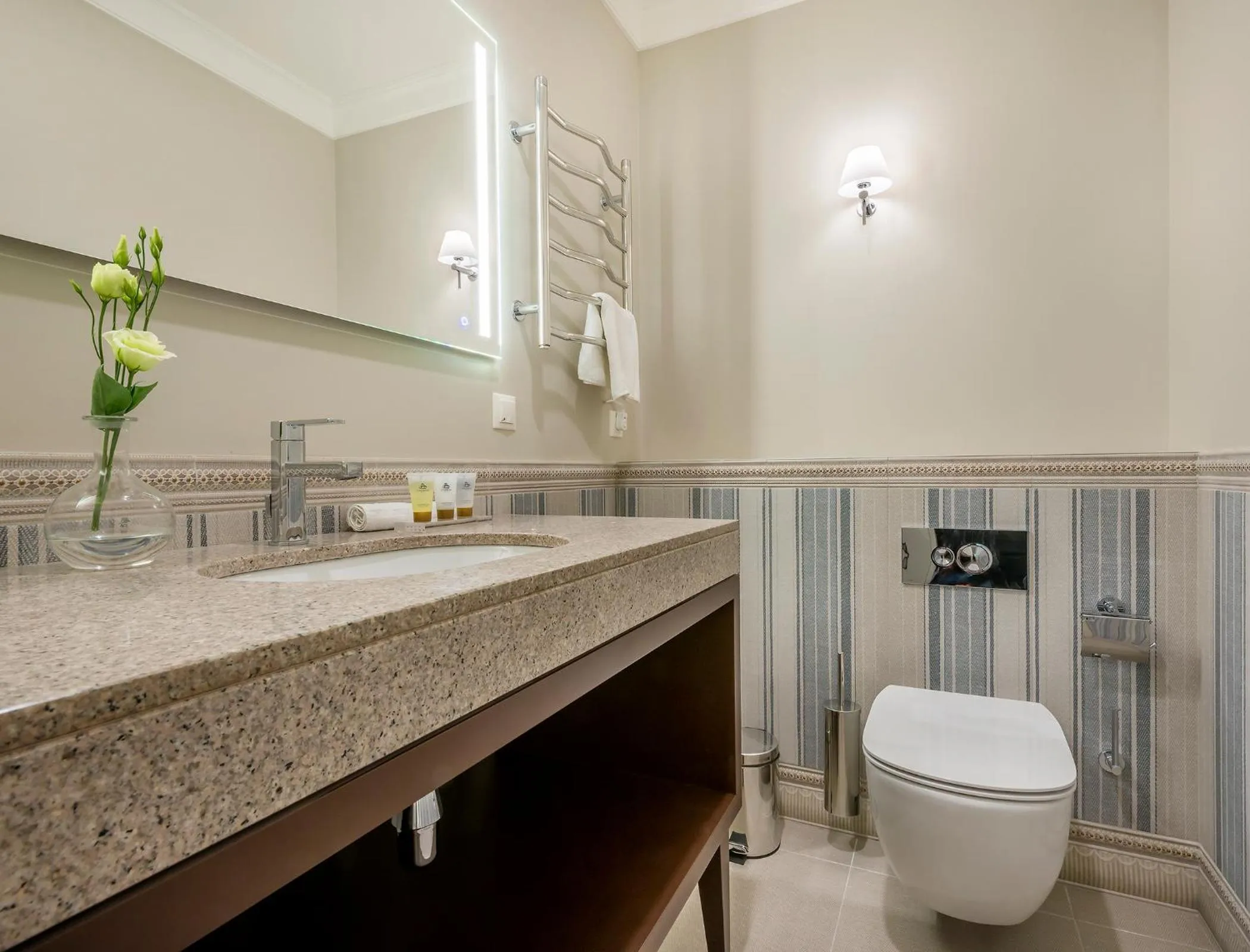 Toilet in Ratonda Centrum Hotels