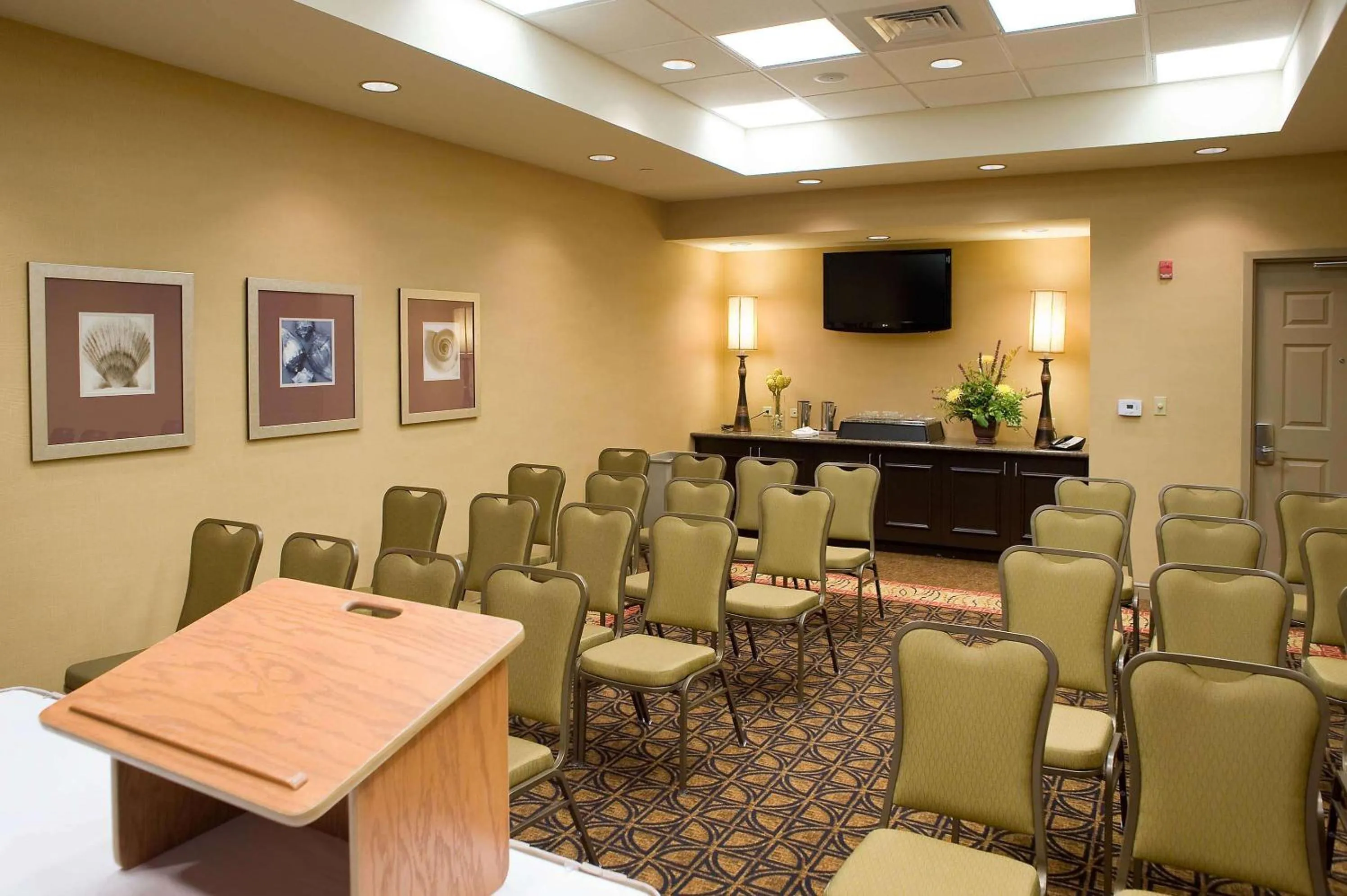 Photo of the whole room in Hilton Garden Inn Pensacola Airport/Medical Center
