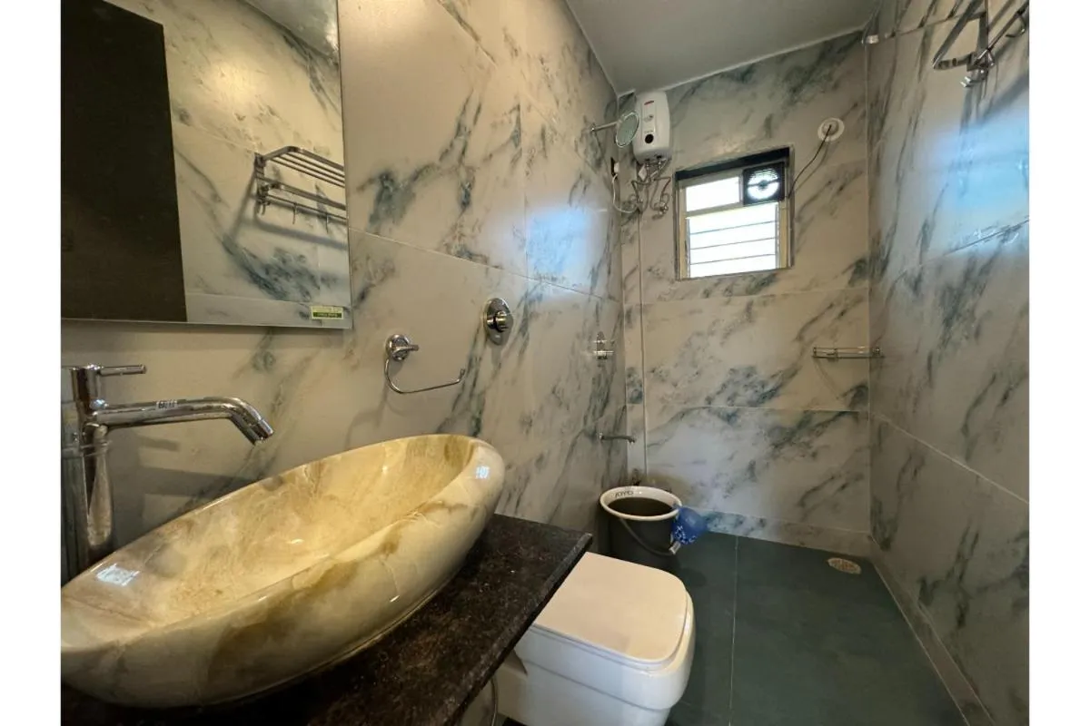 Hotel Sadhana Executive