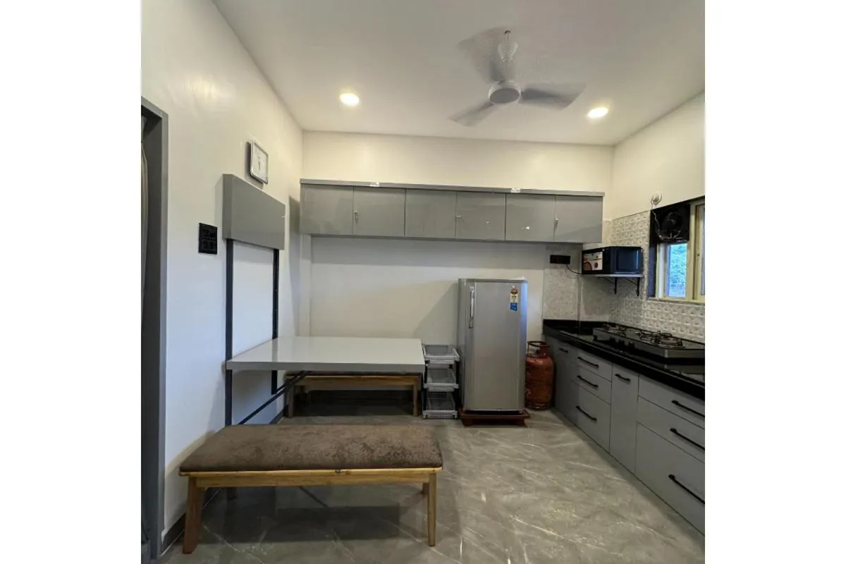 Hotel Sadhana Executive