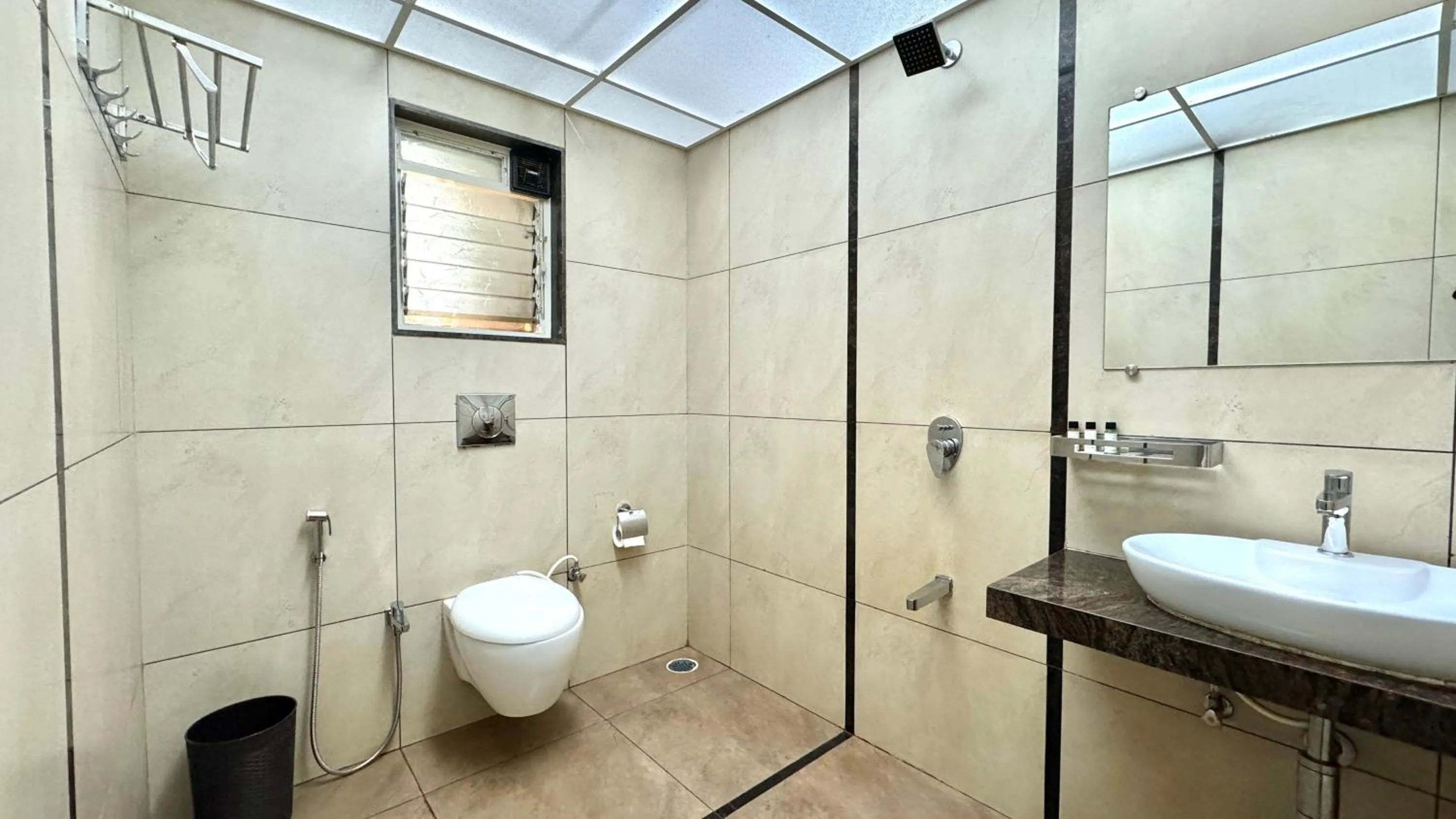 Hotel Sadhana Executive