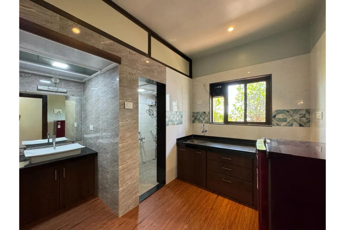 Hotel Sadhana Executive