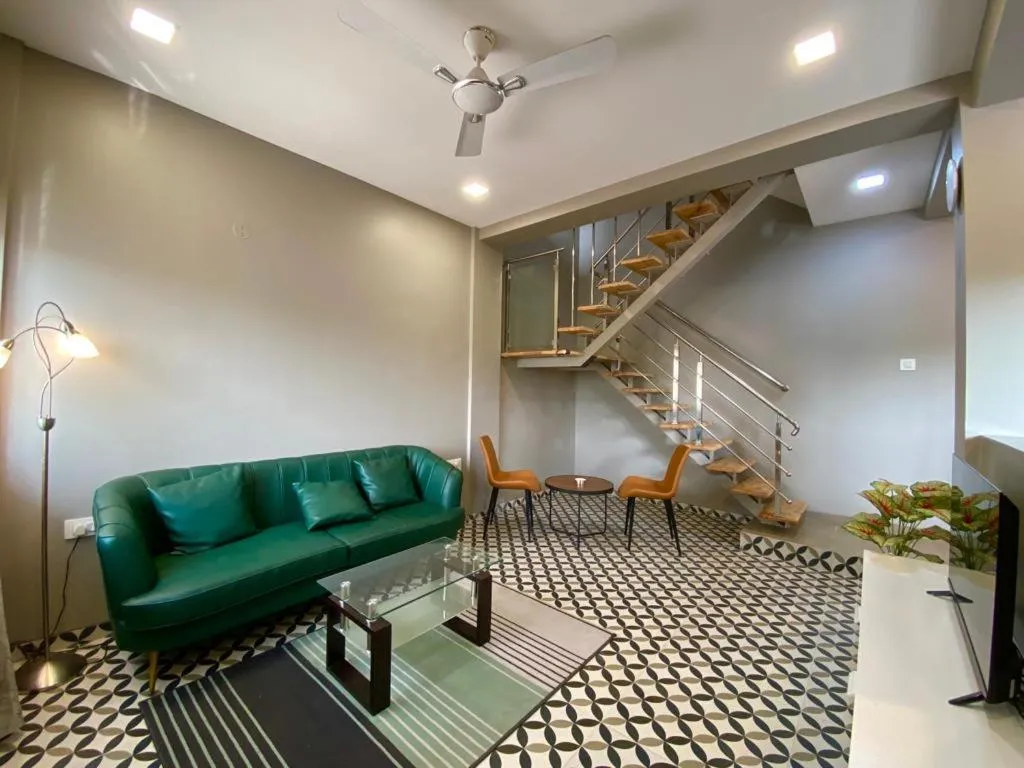 Living room in Hotel Sadhana Executive