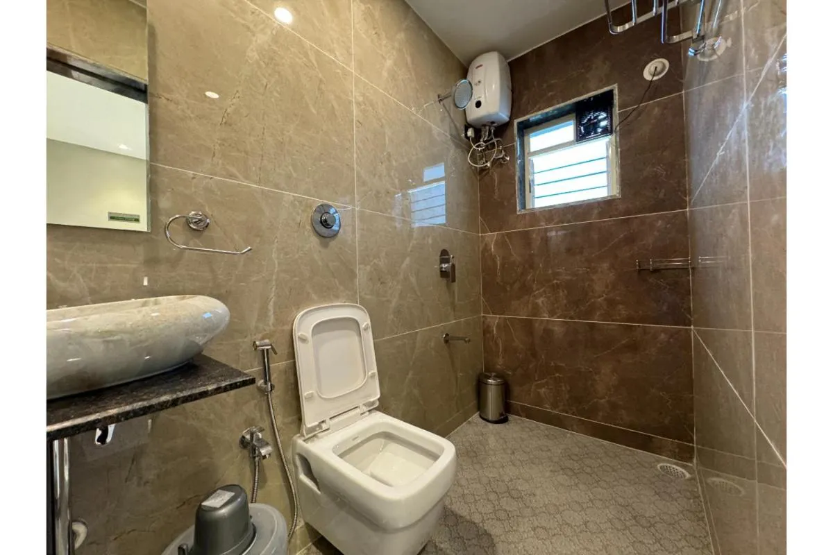 Hotel Sadhana Executive