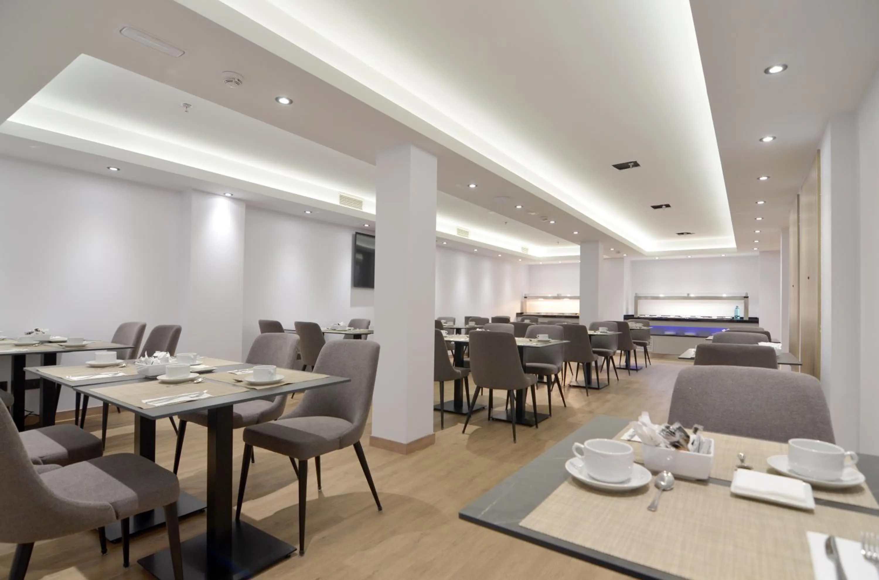 Restaurant/places to eat in UVE Marcenado