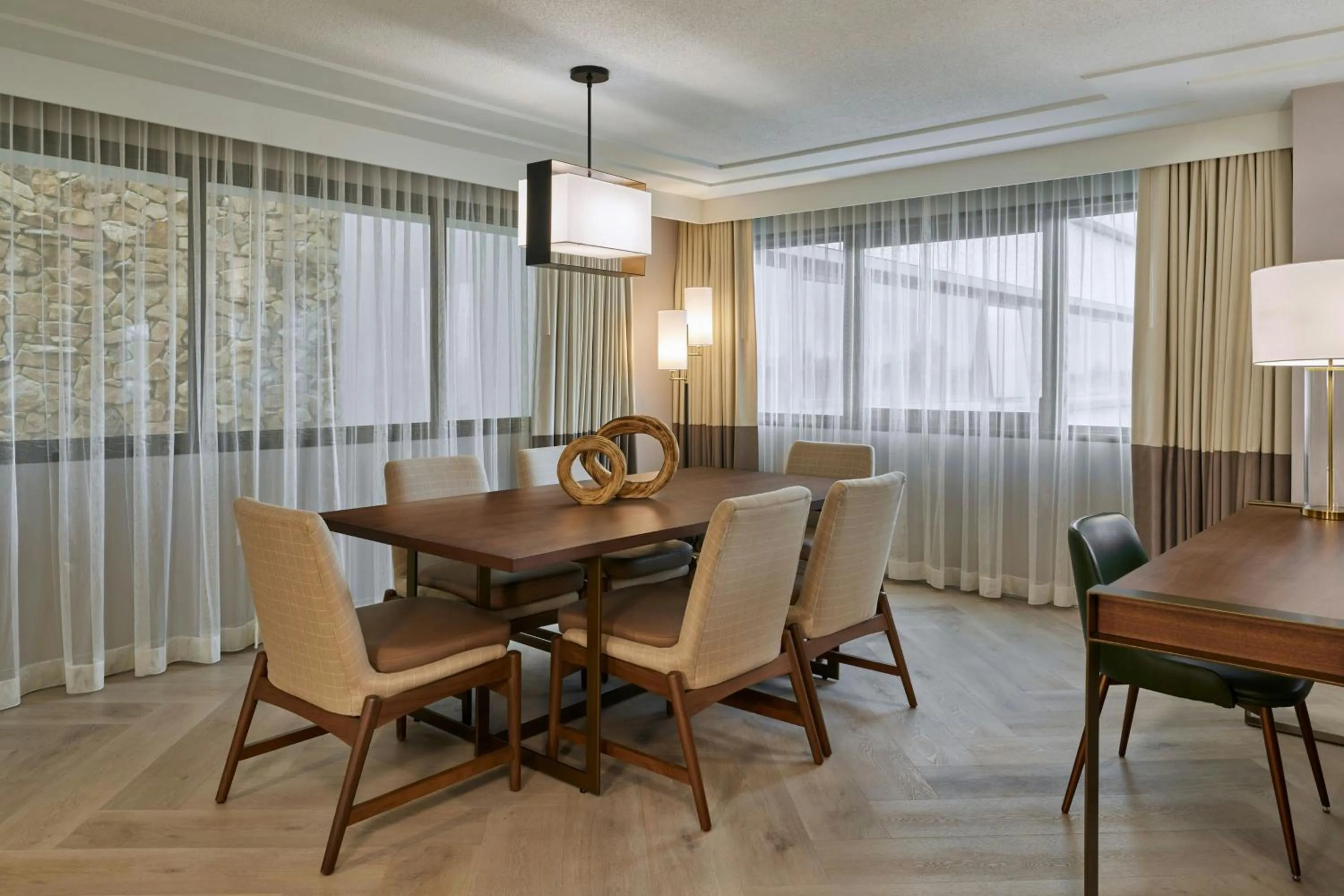 Photo of the whole room in Marriott Lexington Griffin Gate Golf Resort & Spa