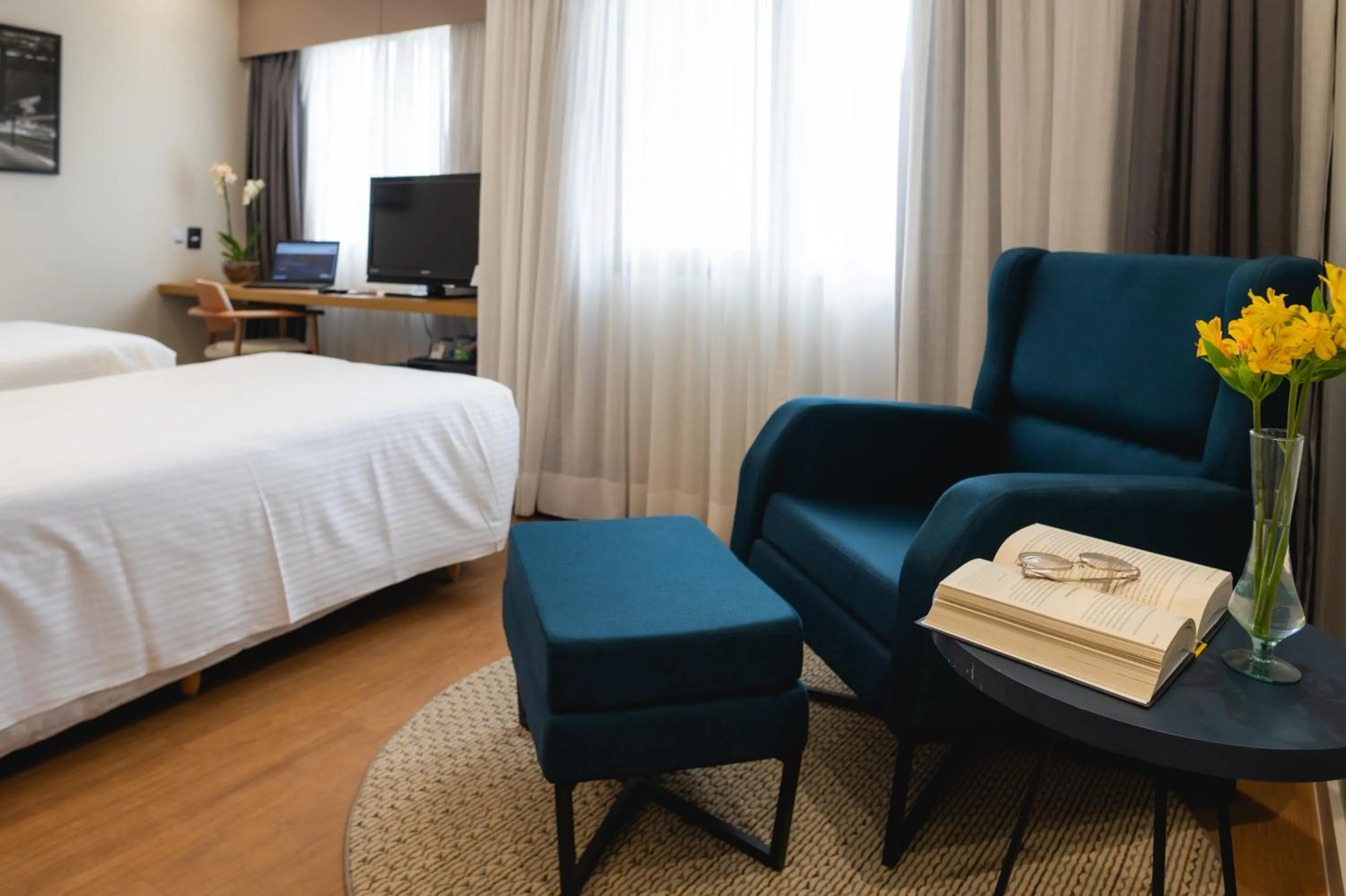 Bed in eSuítes Congonhas by Atlantica