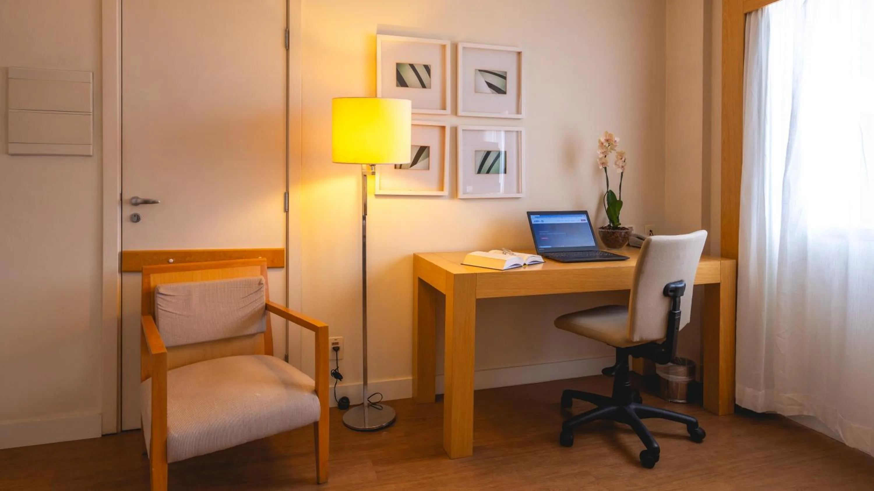 TV and multimedia in eSuítes Congonhas by Atlantica