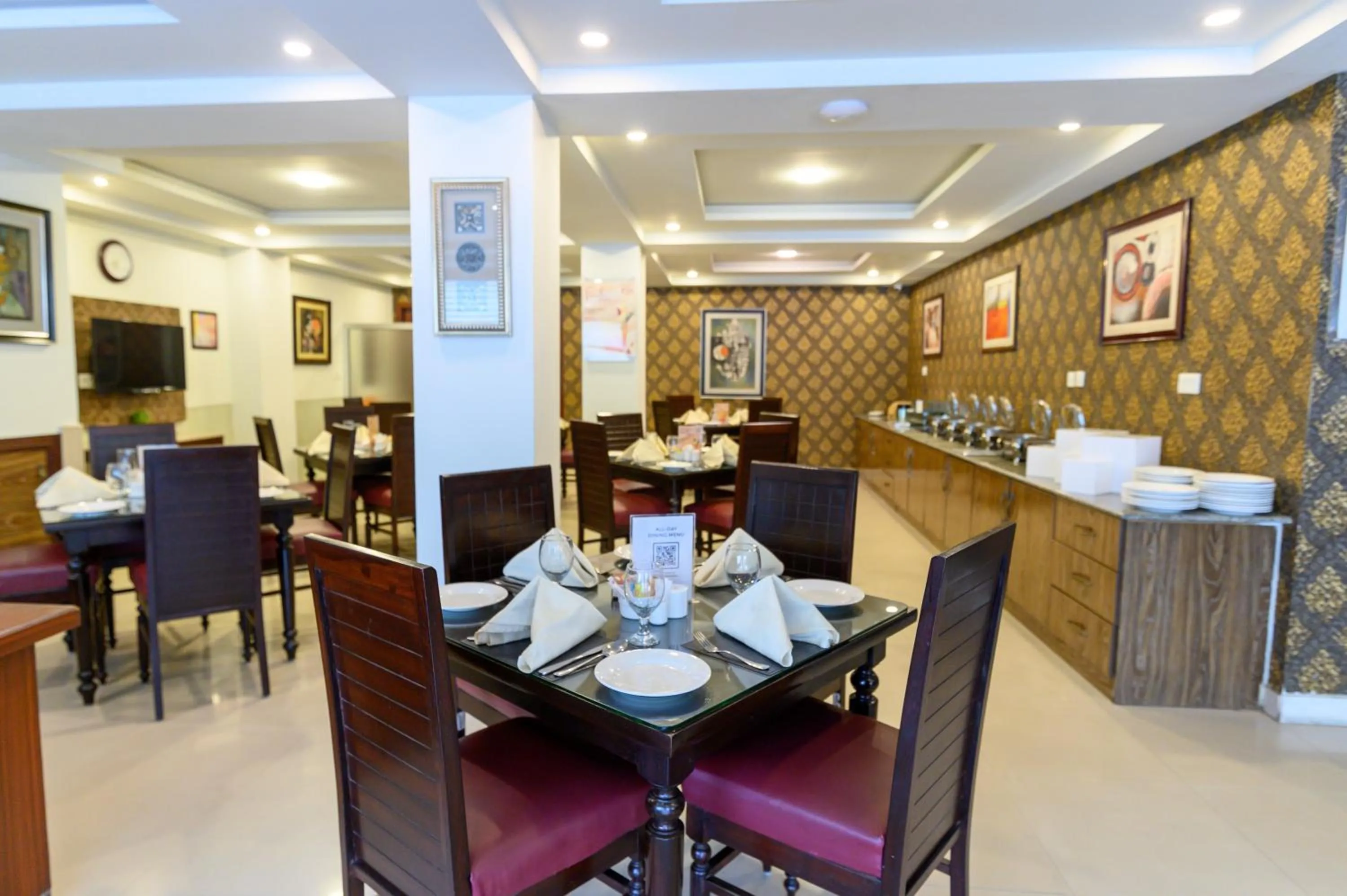 Restaurant/places to eat in Hotel One Jinnah, Islamabad