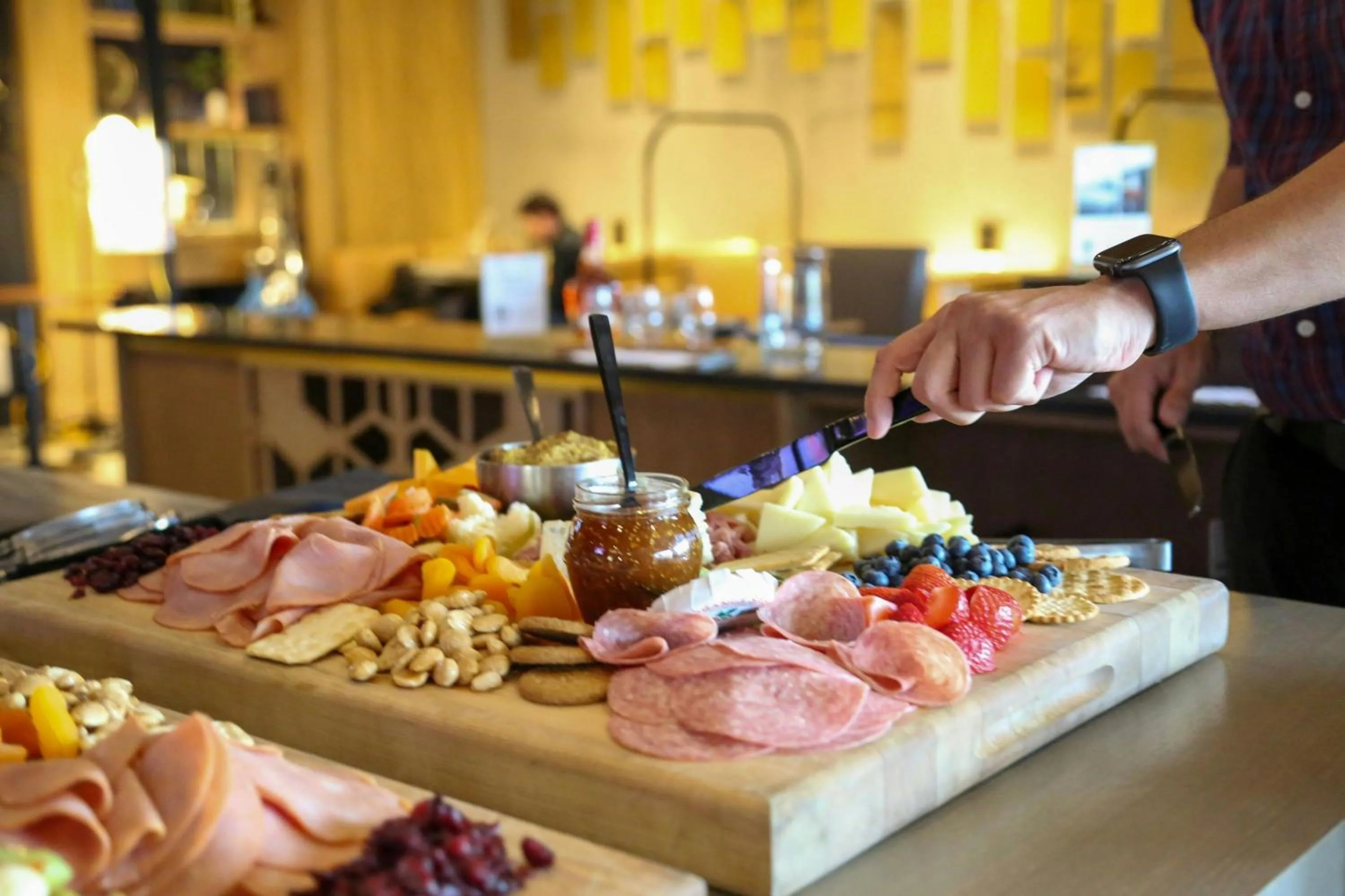 Restaurant/places to eat in Marriott Kansas City Overland Park