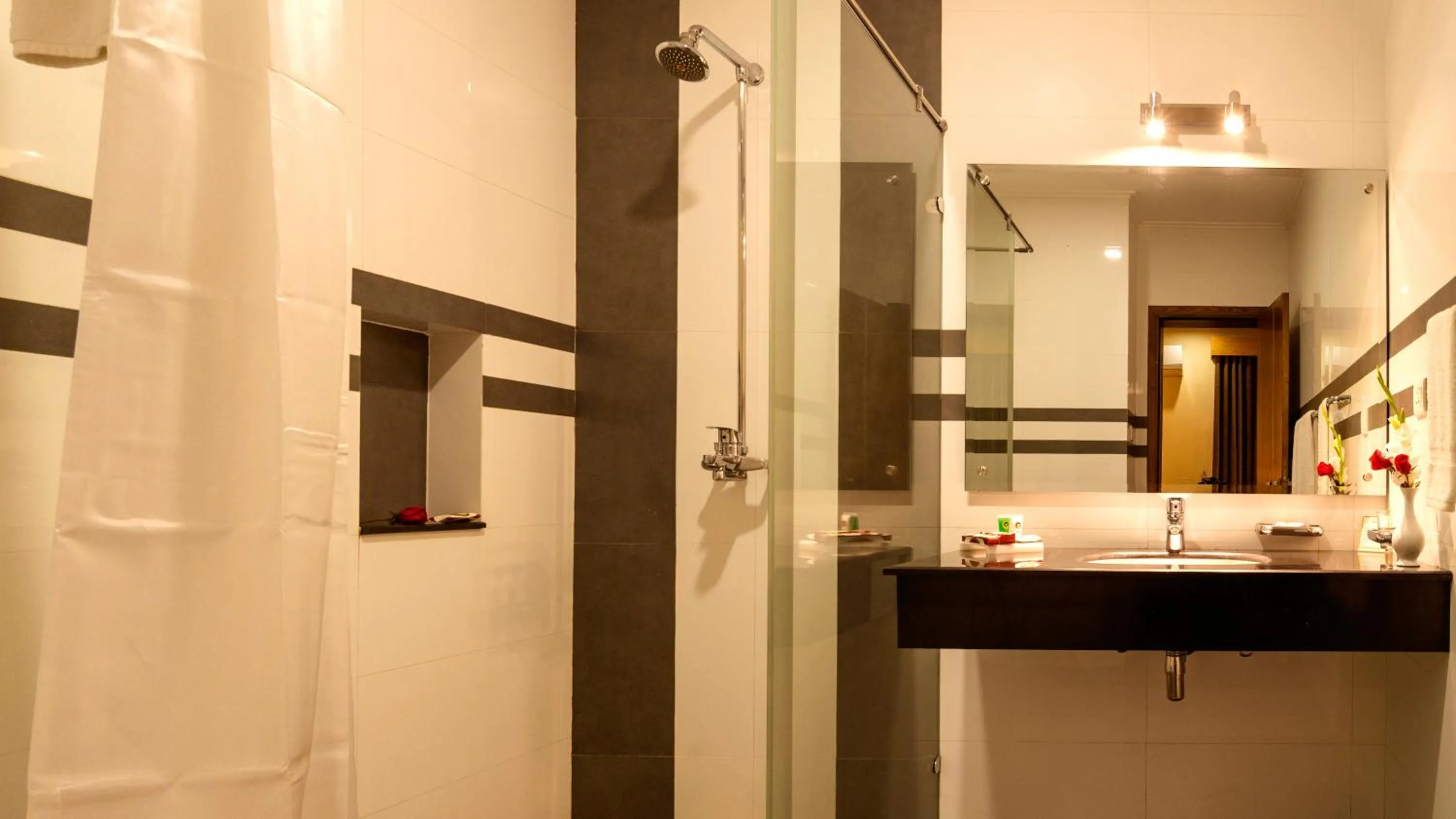 Bathroom in Hotel One Tariq Road Multan