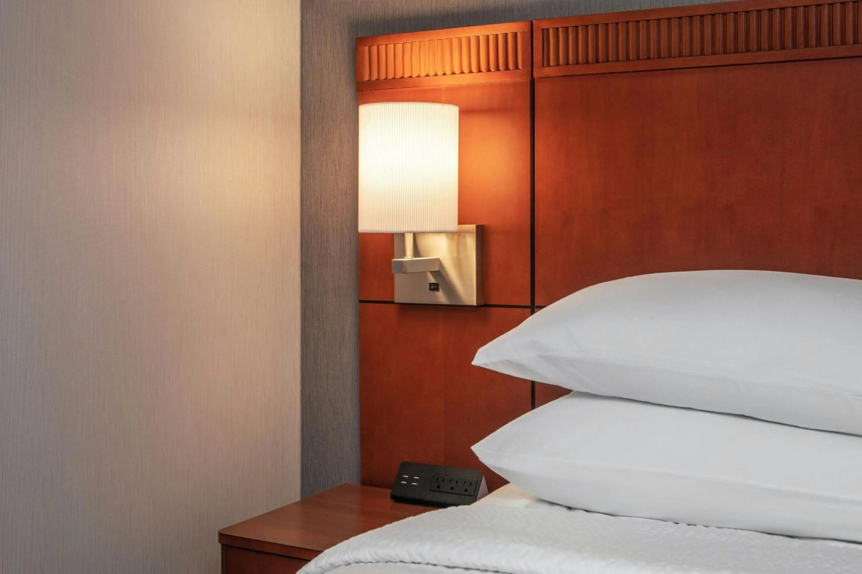 Photo of the whole room, Bed in Courtyard by Marriott Boston Andover