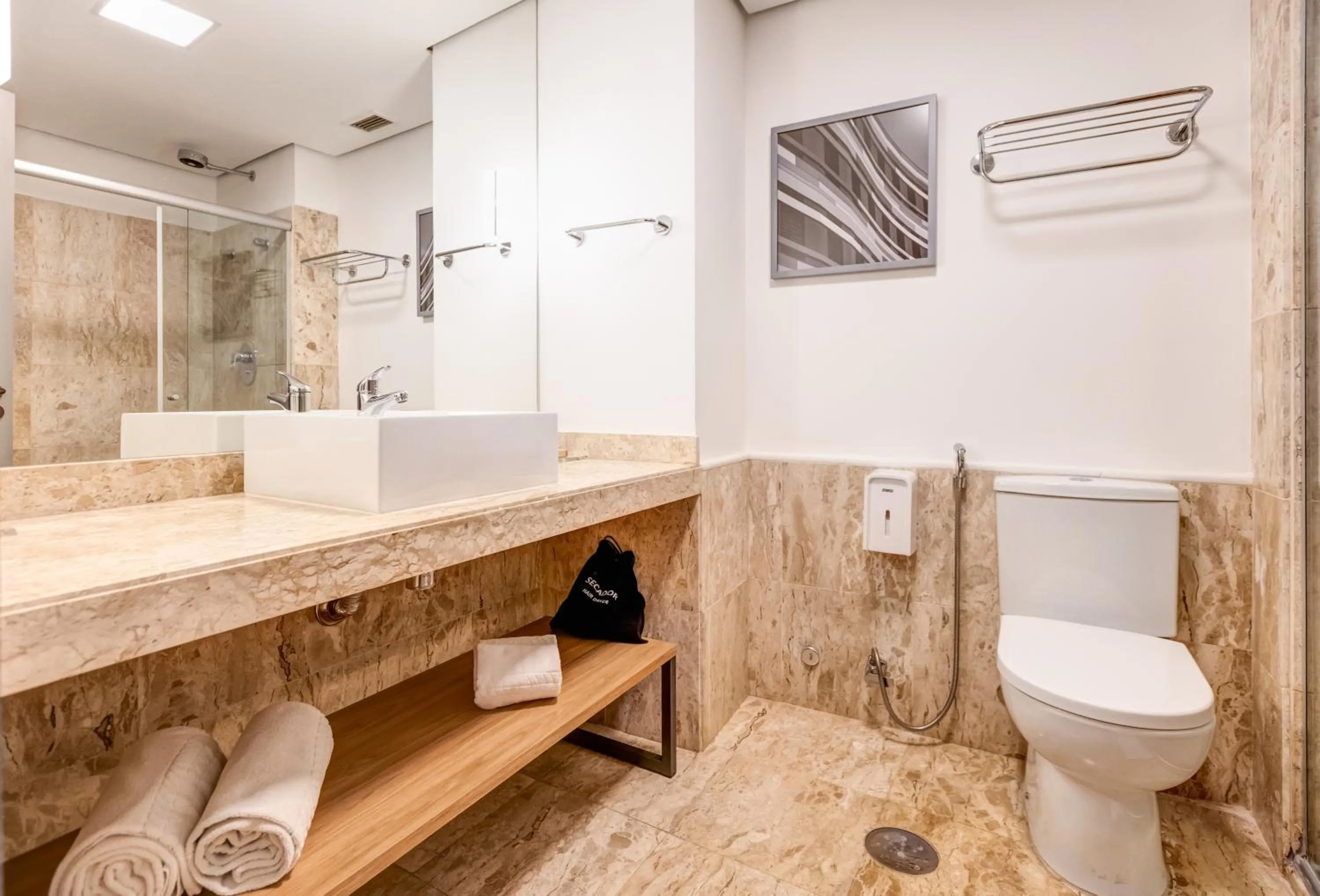 Toilet in Radisson Alphaville