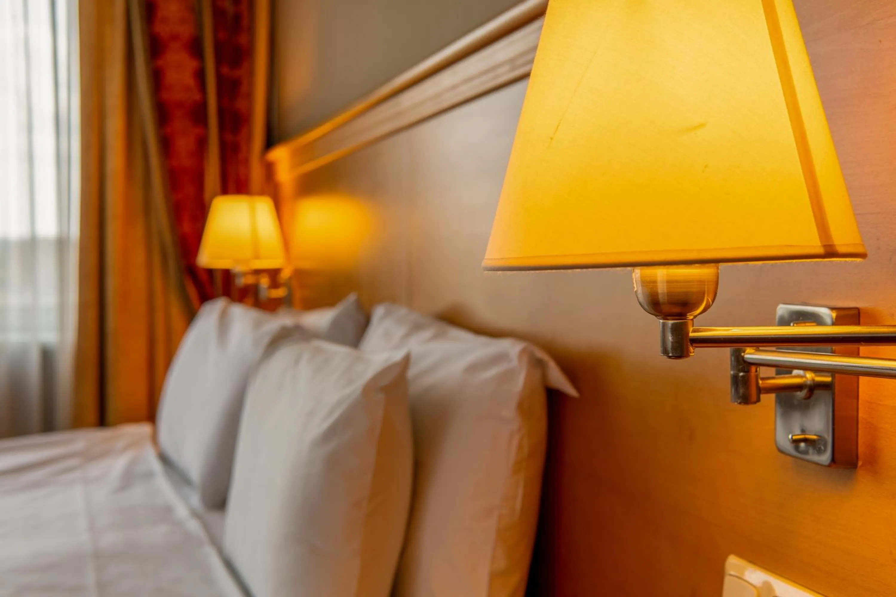 Photo of the whole room, Bed in VILNIUS PARK PLAZA HOTEL, Restaurant & Terrace, Panorama Bar, Conference & Banquet Center