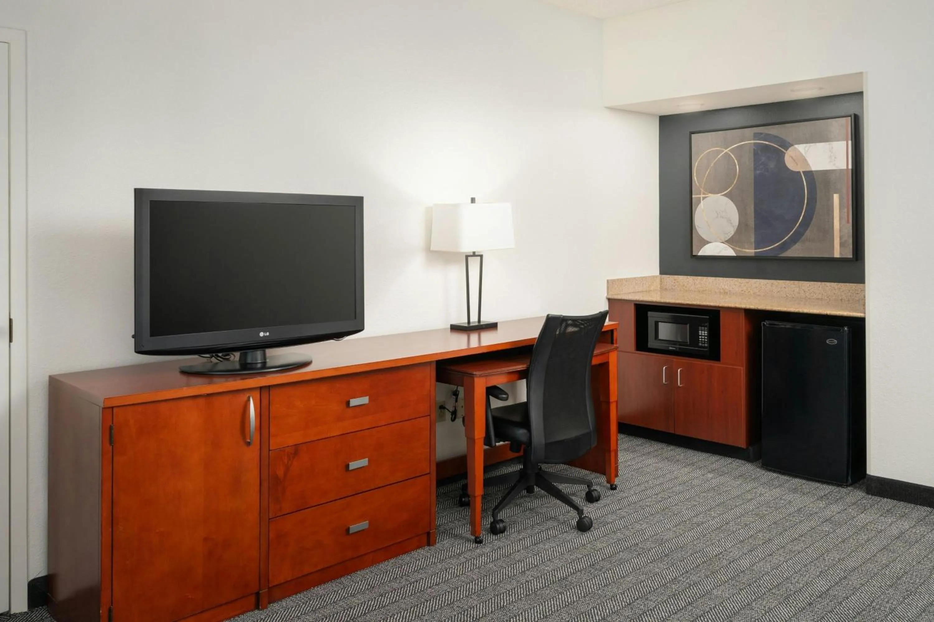 Lounge or bar in Courtyard Melbourne West