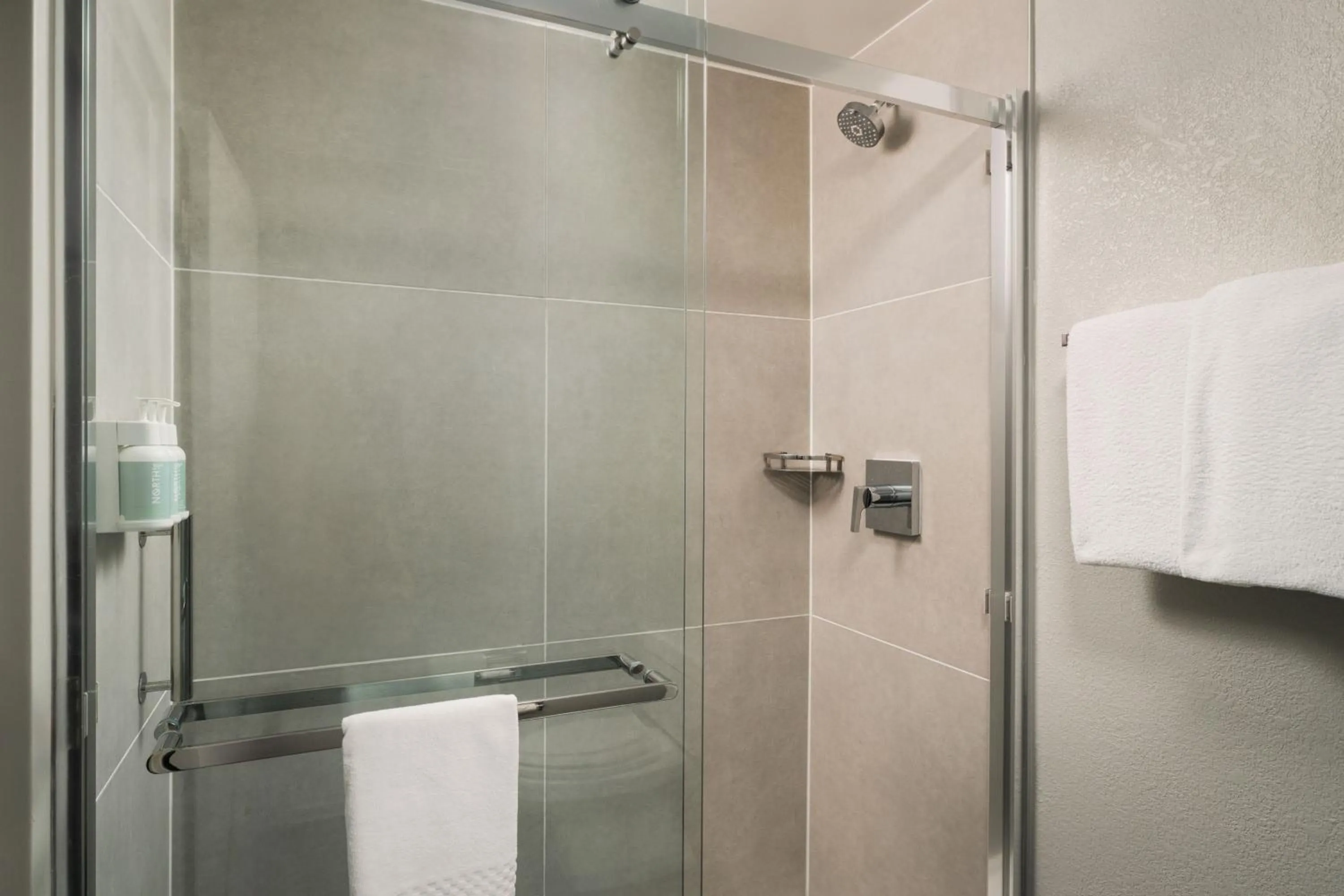 Bathroom in Courtyard Melbourne West