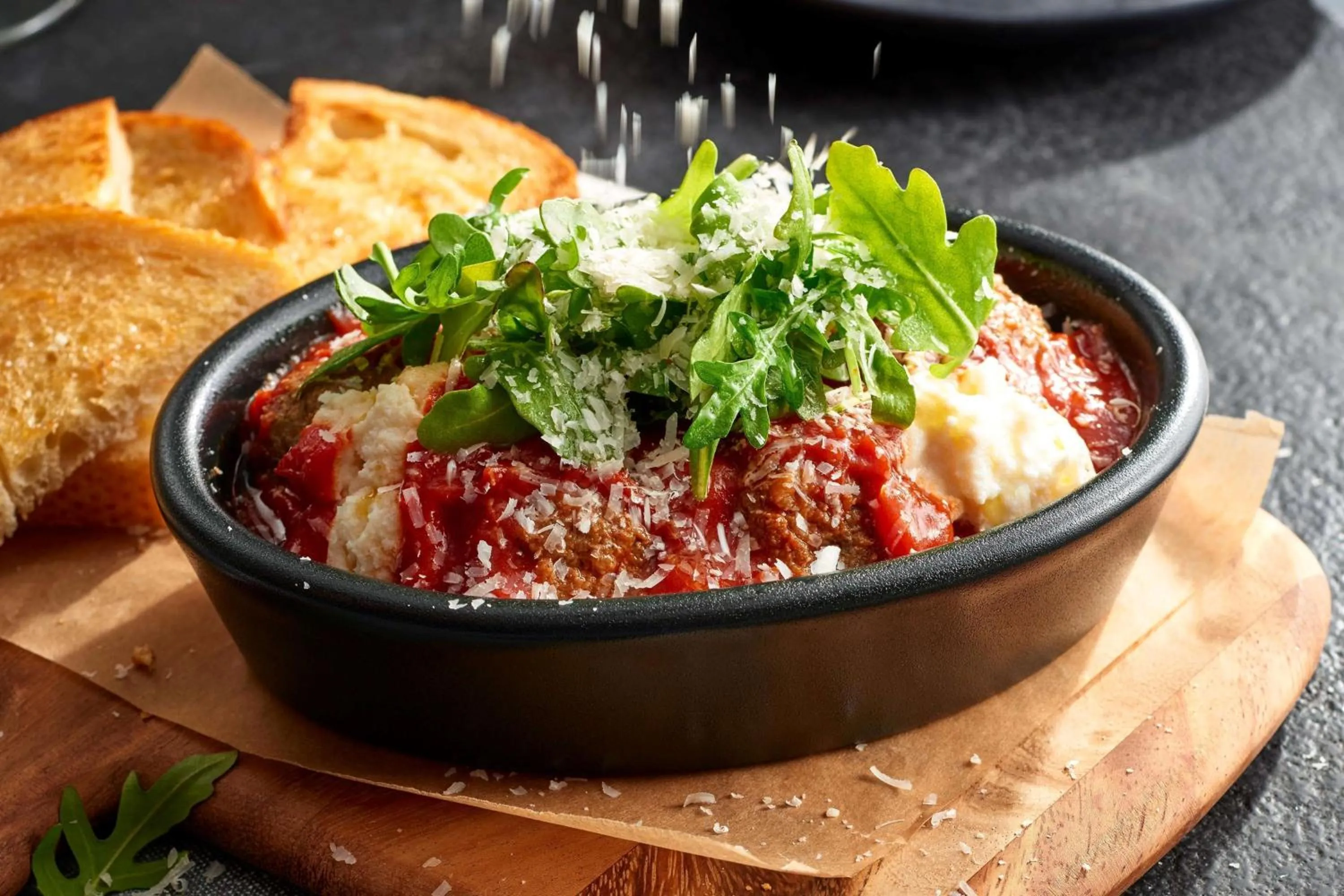 Restaurant/places to eat in Sonesta Select Bettendorf