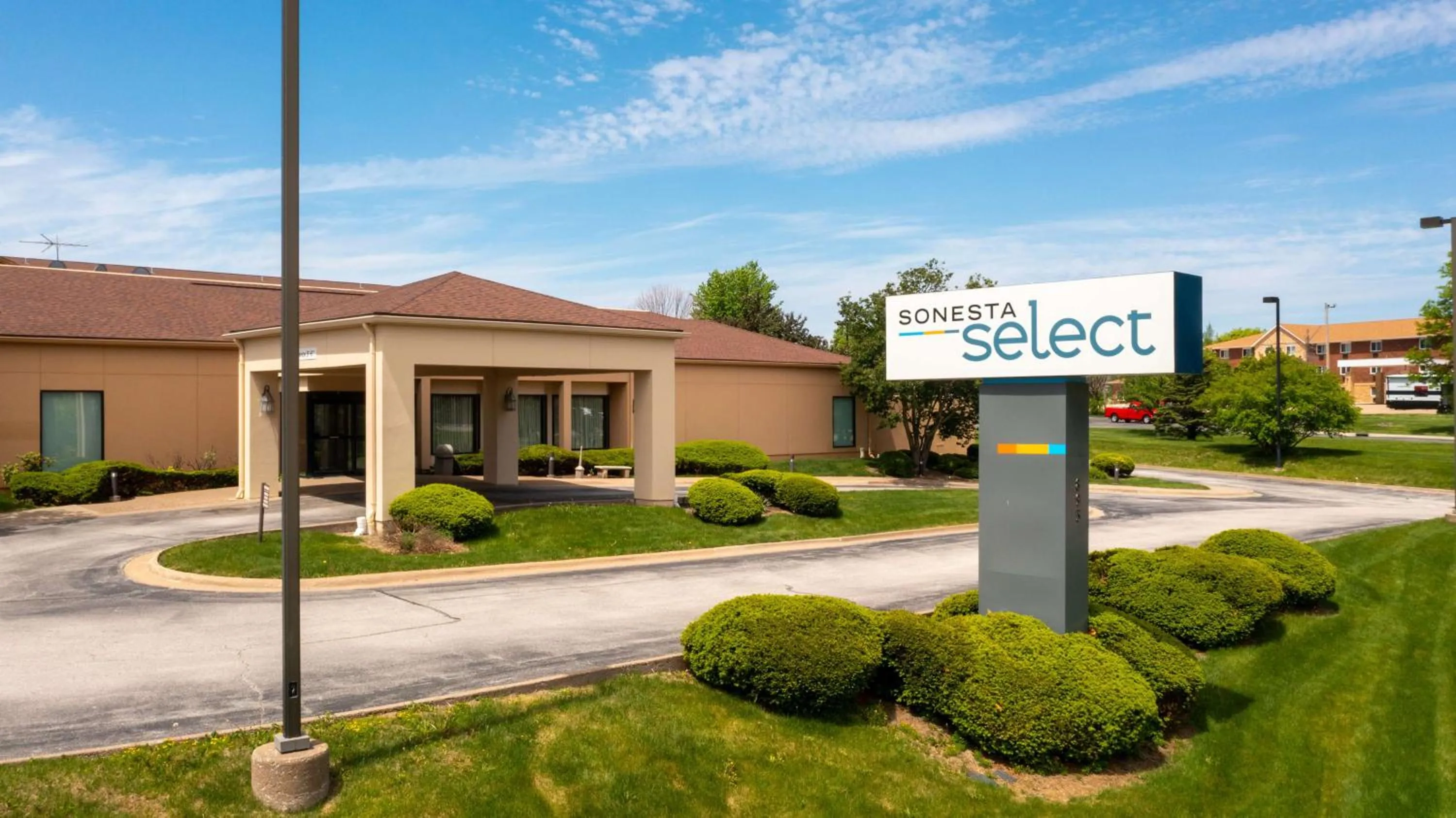 Property building in Sonesta Select Bettendorf