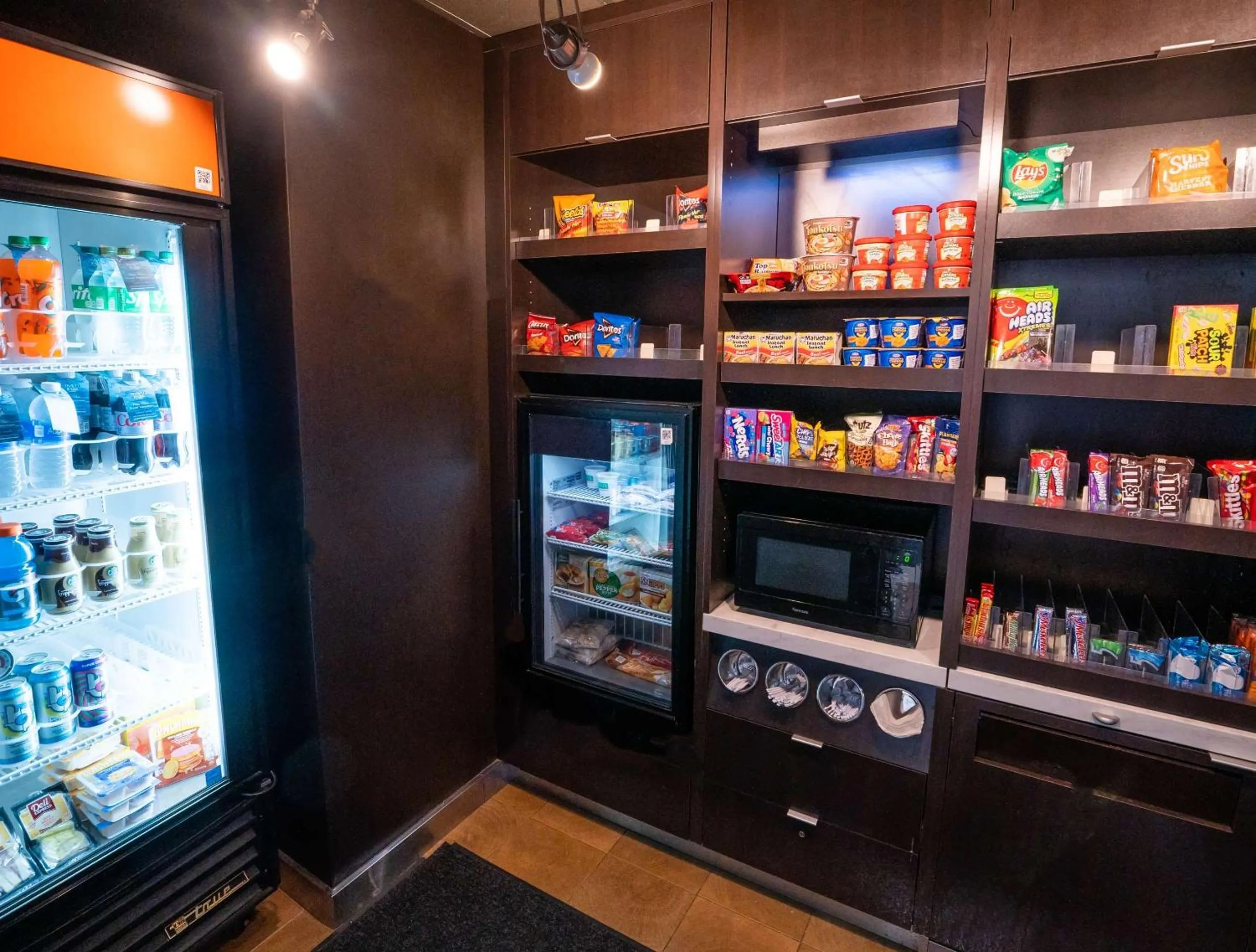 Property building in Sonesta Select Bettendorf