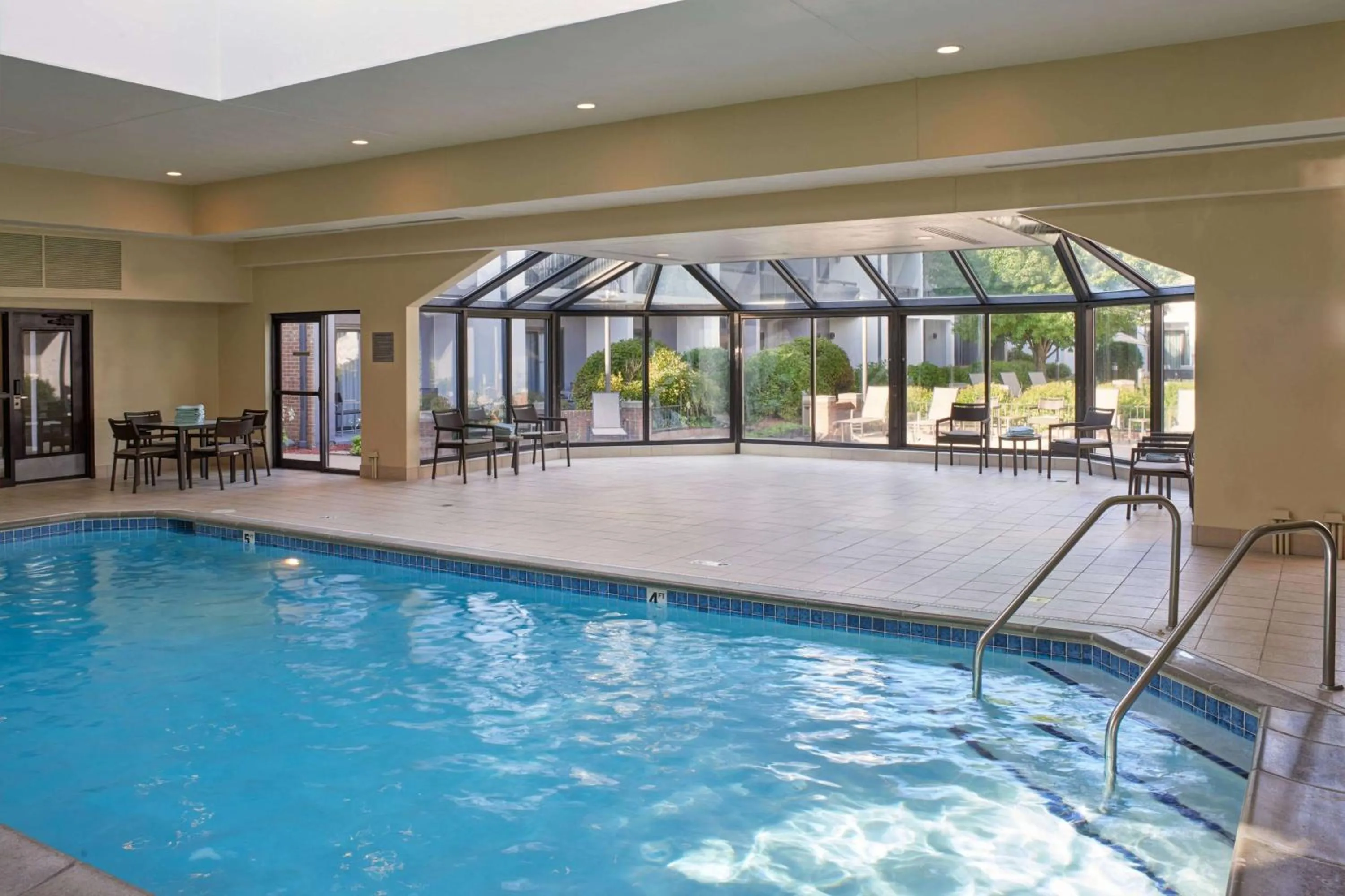 Pool view in Sonesta Select Minneapolis Eden Prairie
