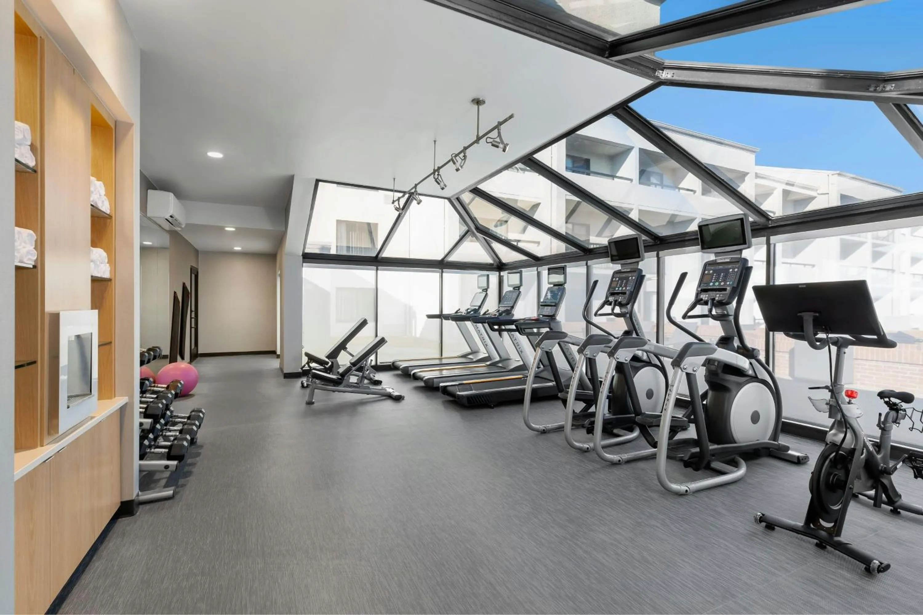 Fitness centre/facilities in Courtyard by Marriott Minneapolis-St. Paul Airport