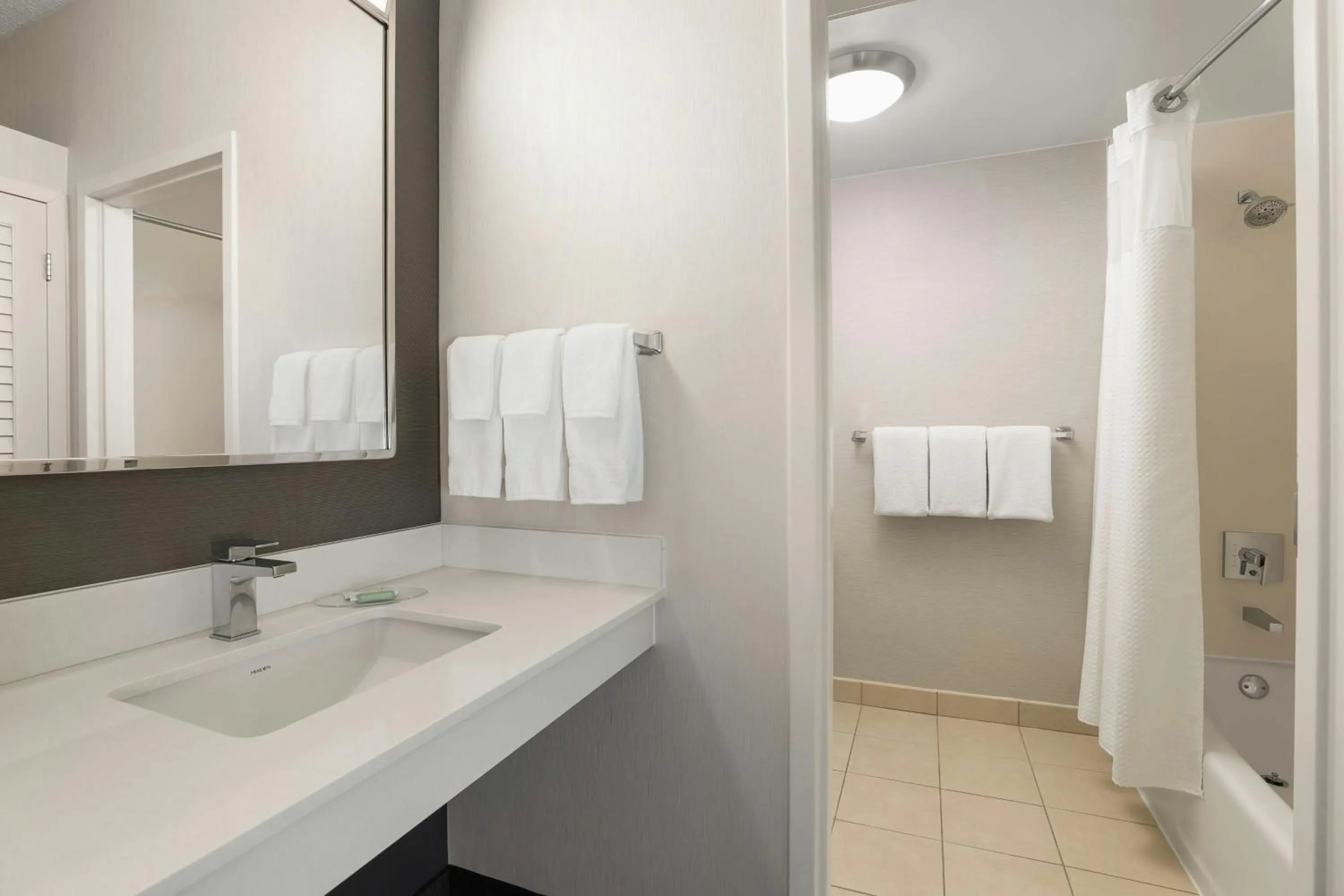 Bathroom in Courtyard by Marriott Minneapolis-St. Paul Airport