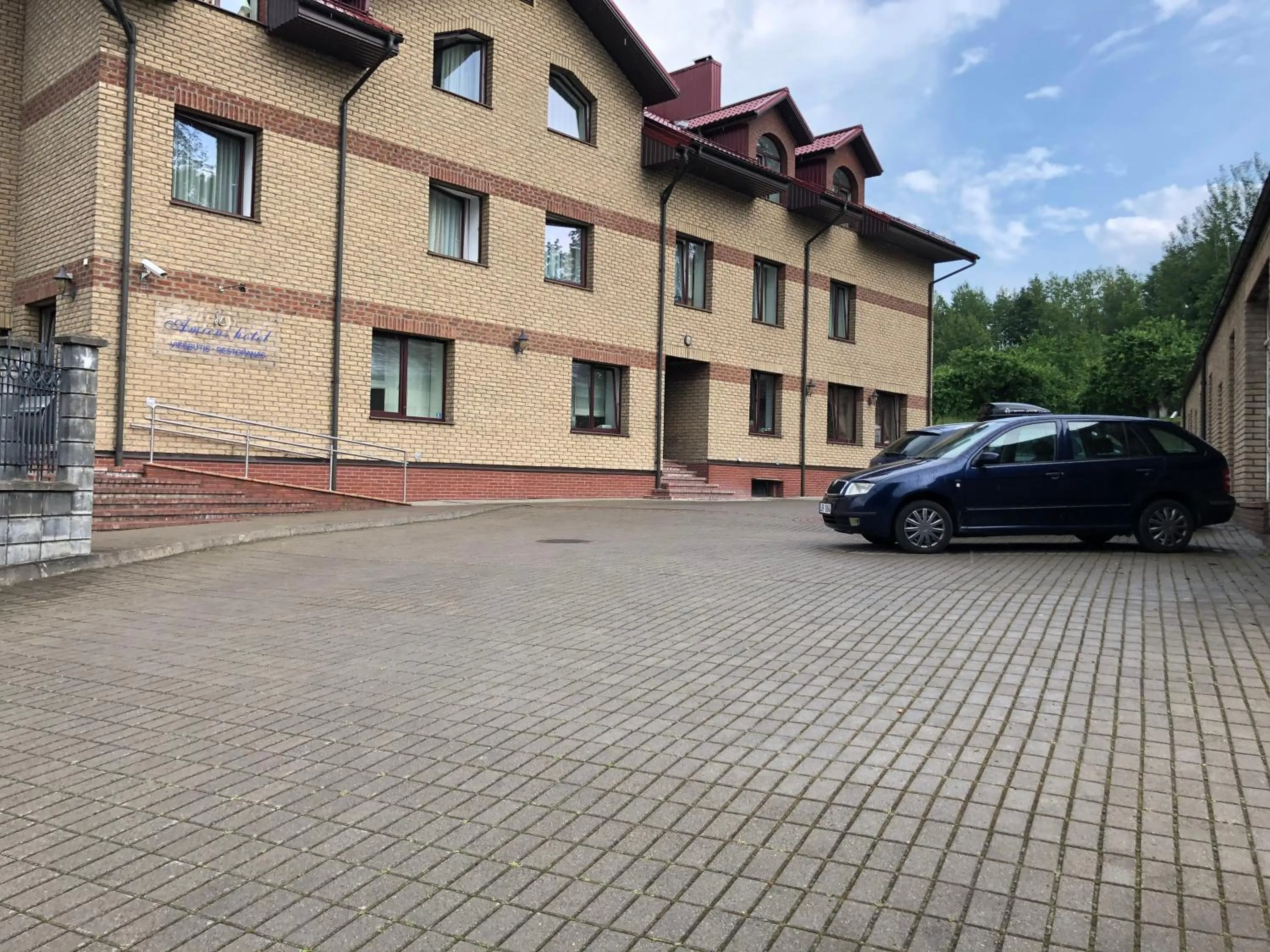 Parking in Amicus Hotel