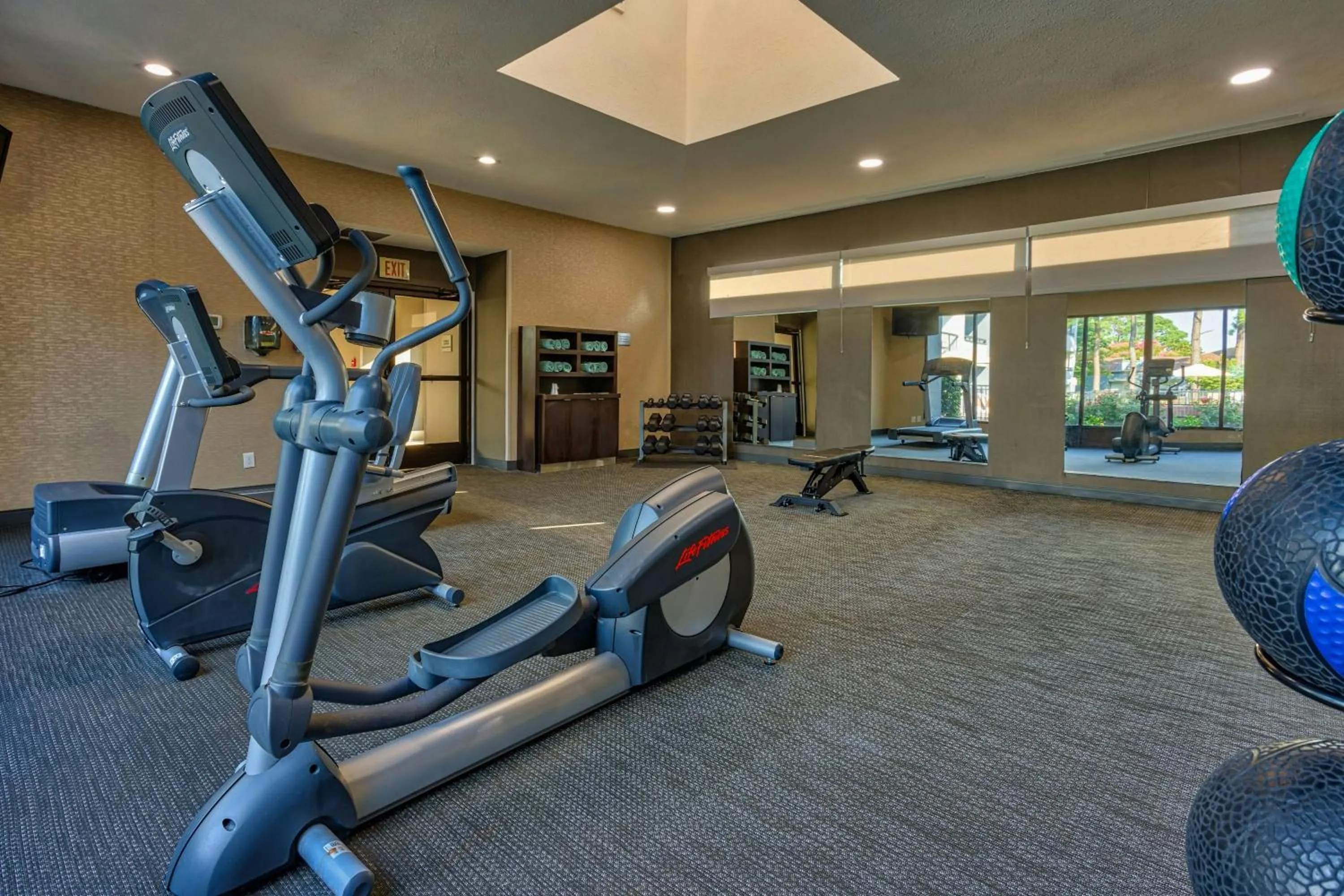 Fitness centre/facilities in Courtyard Hampton