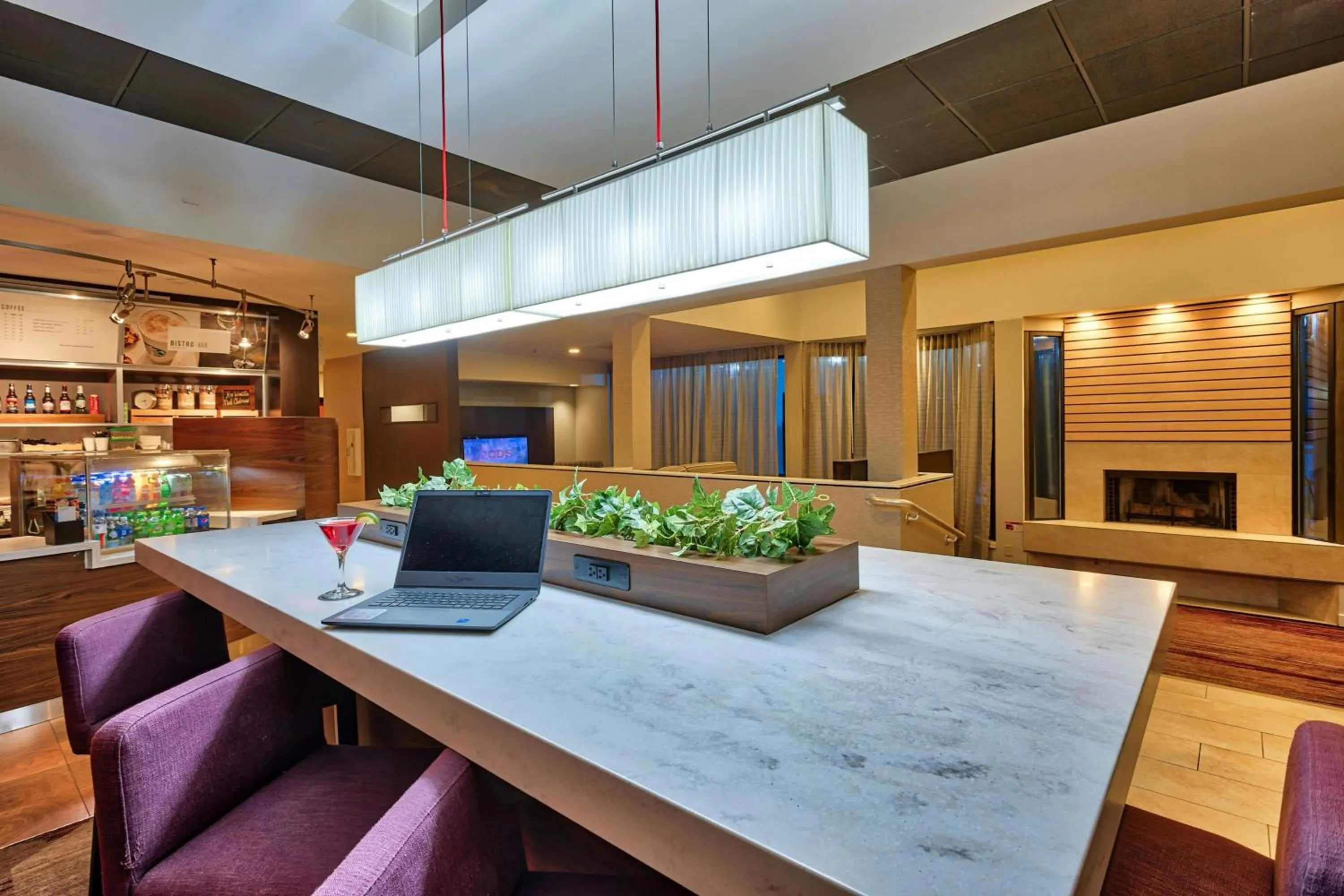 Lobby or reception in Courtyard Hampton