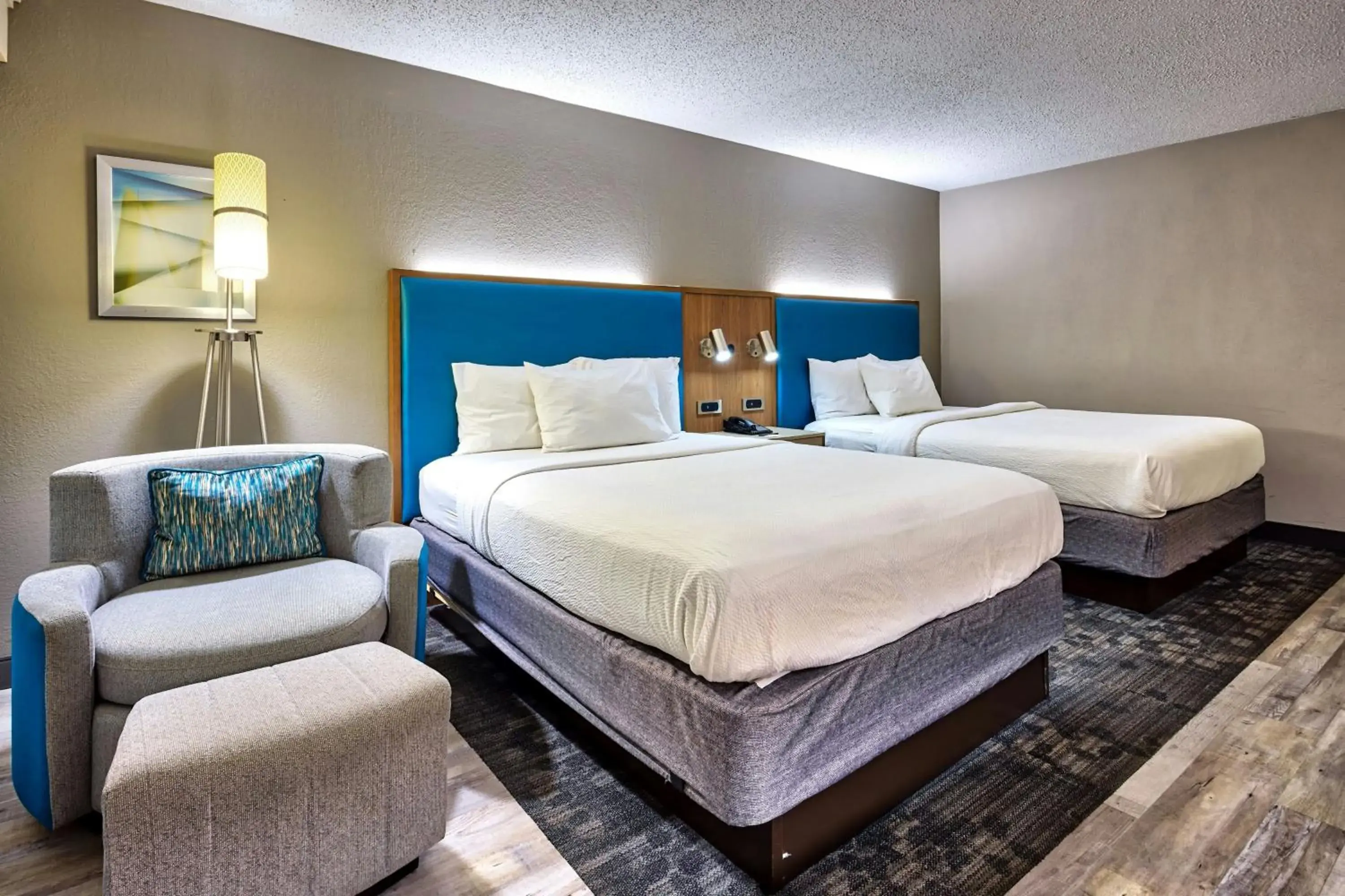 Queen Room with Two Queen Beds in Courtyard Hampton Queen Room with Two Queen Beds in Courtyard Hampton