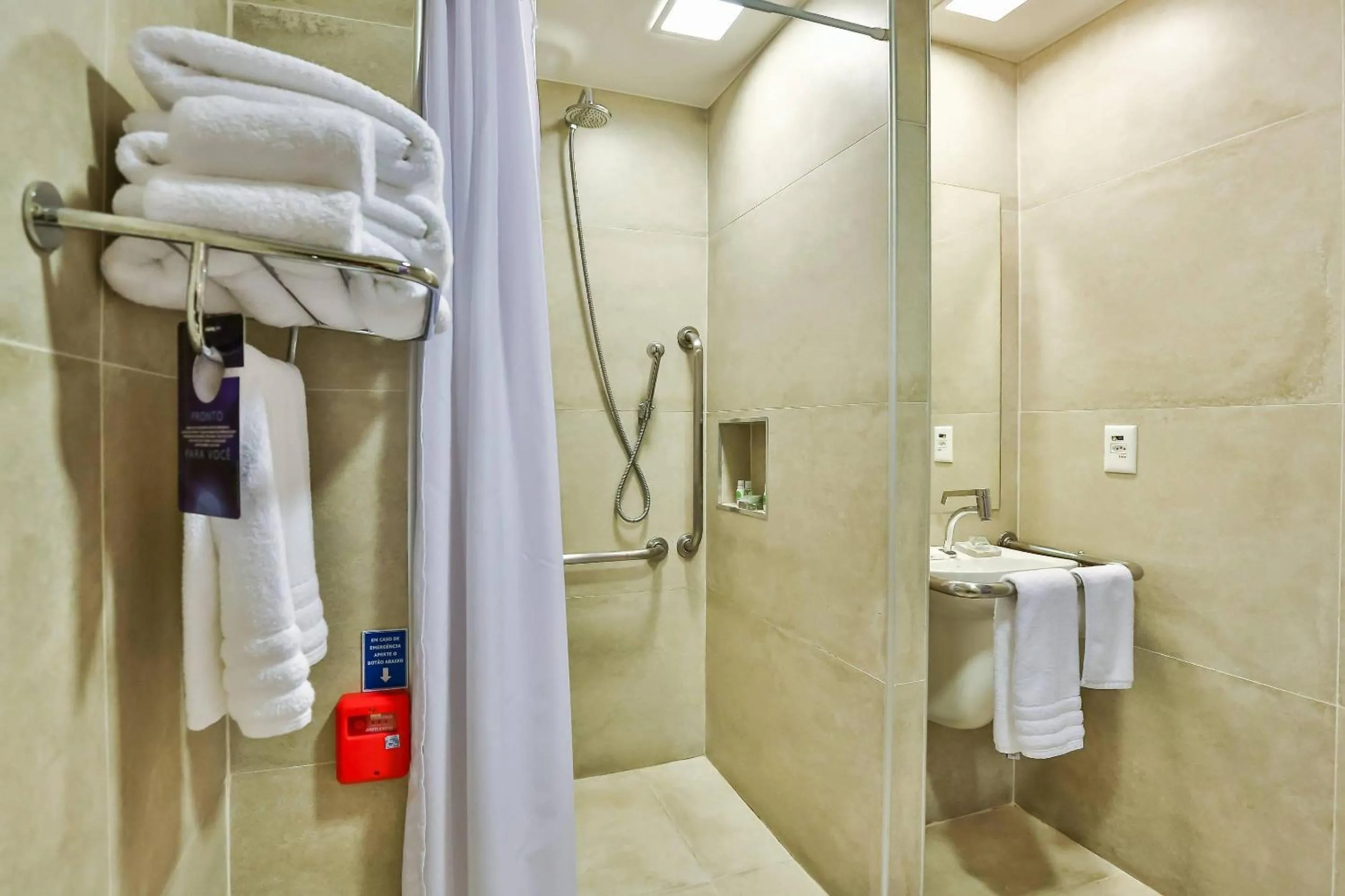 Bedroom in Radisson Blu São Paulo