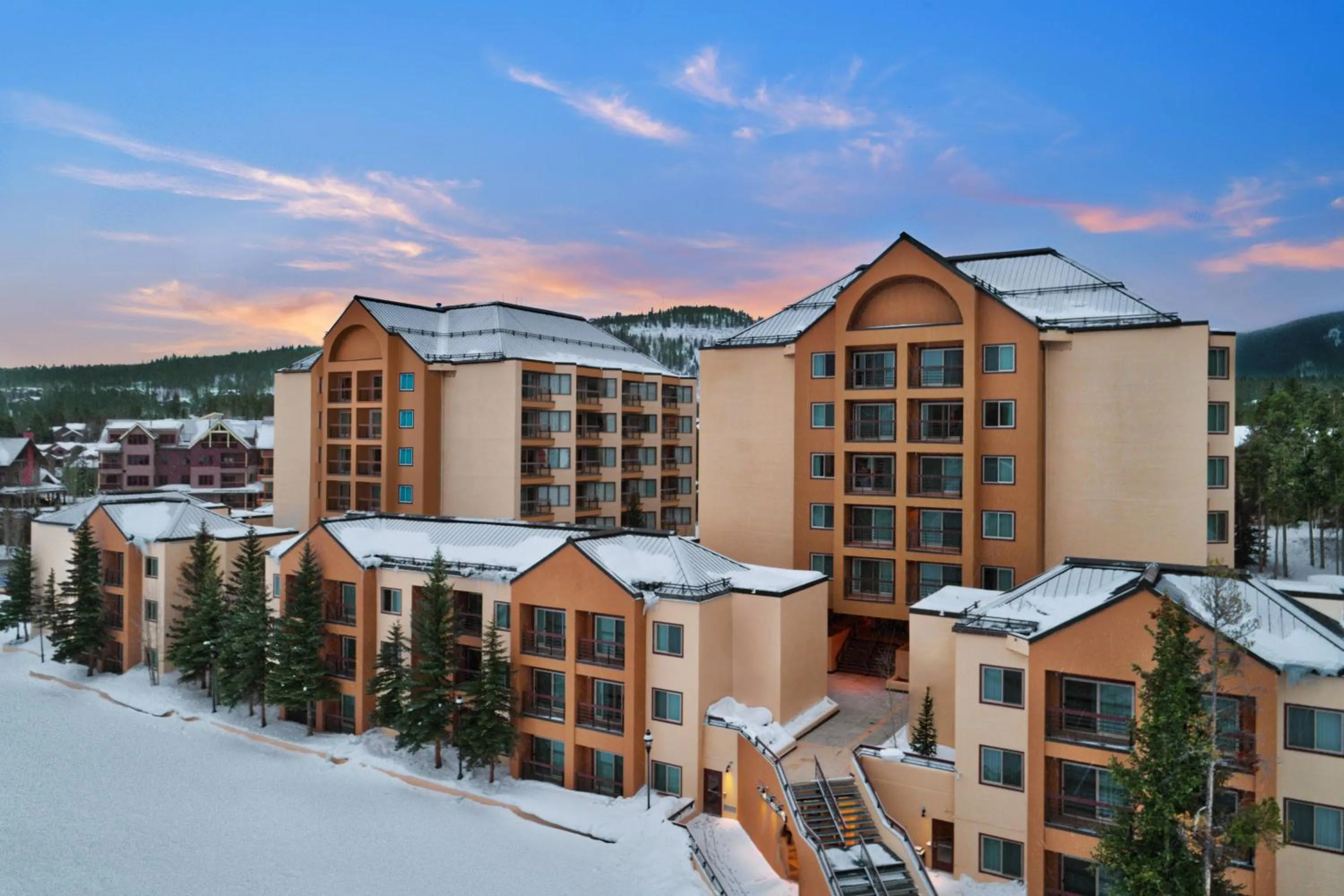 Property building in Marriott's Mountain Valley Lodge at Breckenridge