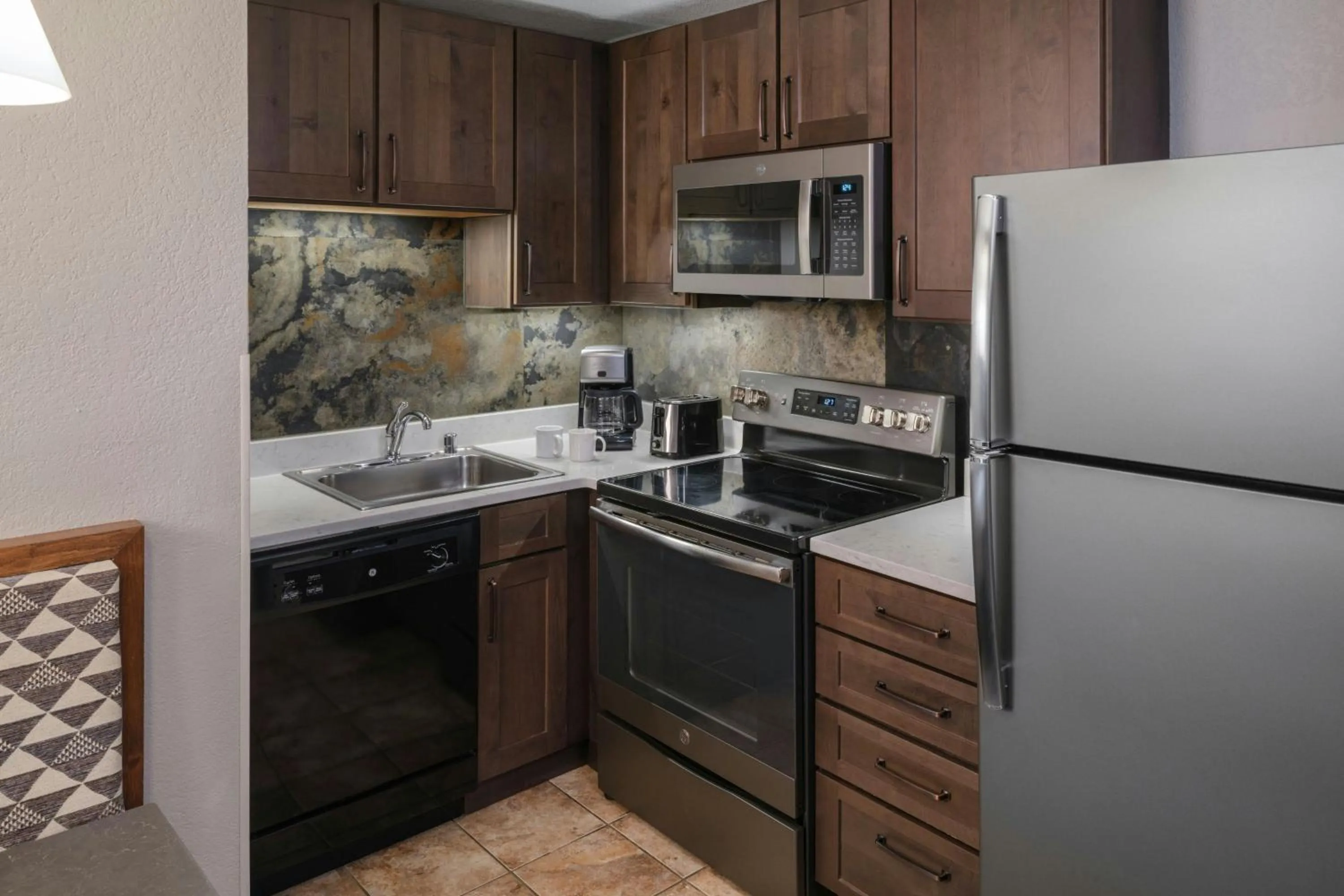 Kitchen or kitchenette in Marriott's Mountain Valley Lodge at Breckenridge