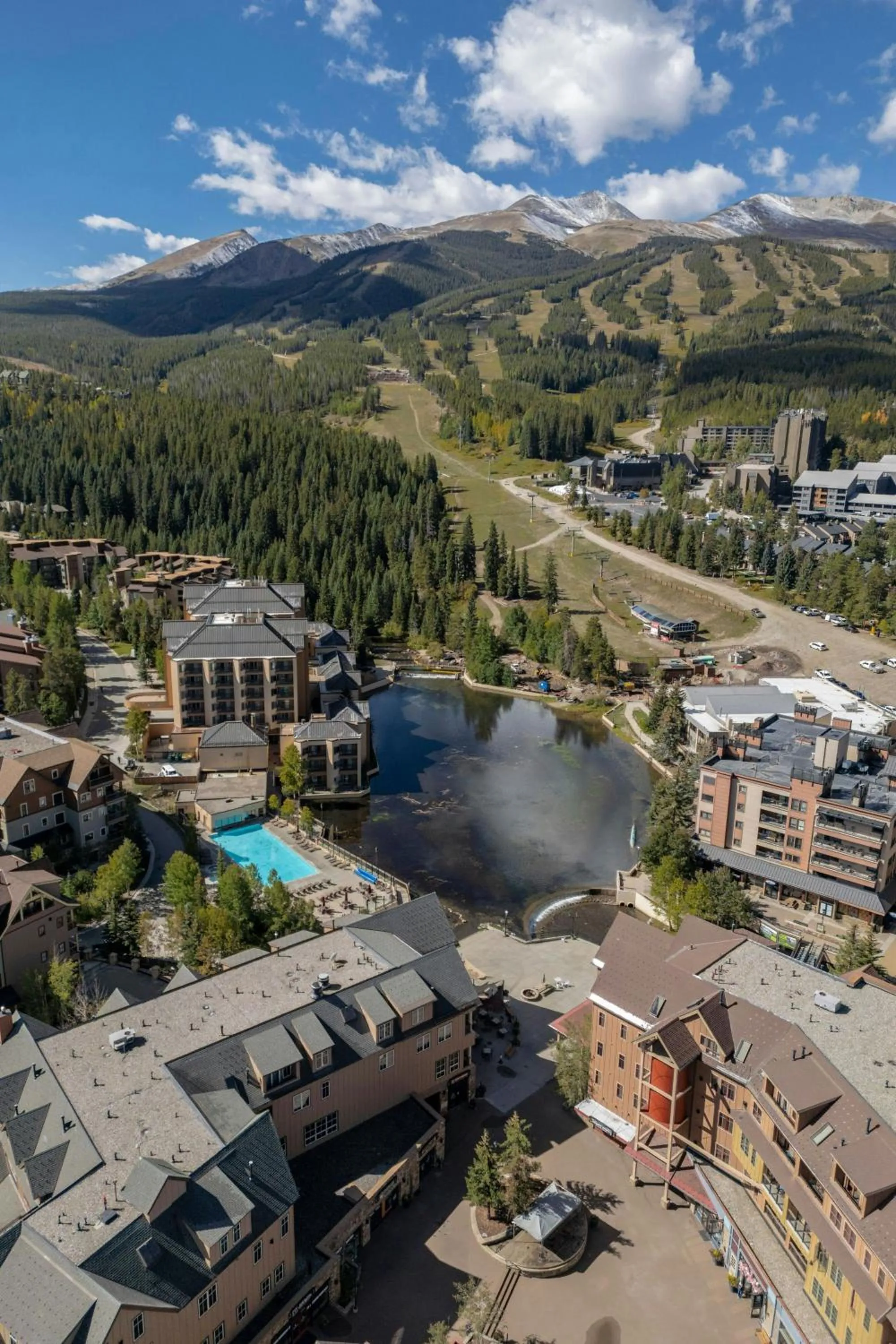 Property building in Marriott's Mountain Valley Lodge at Breckenridge