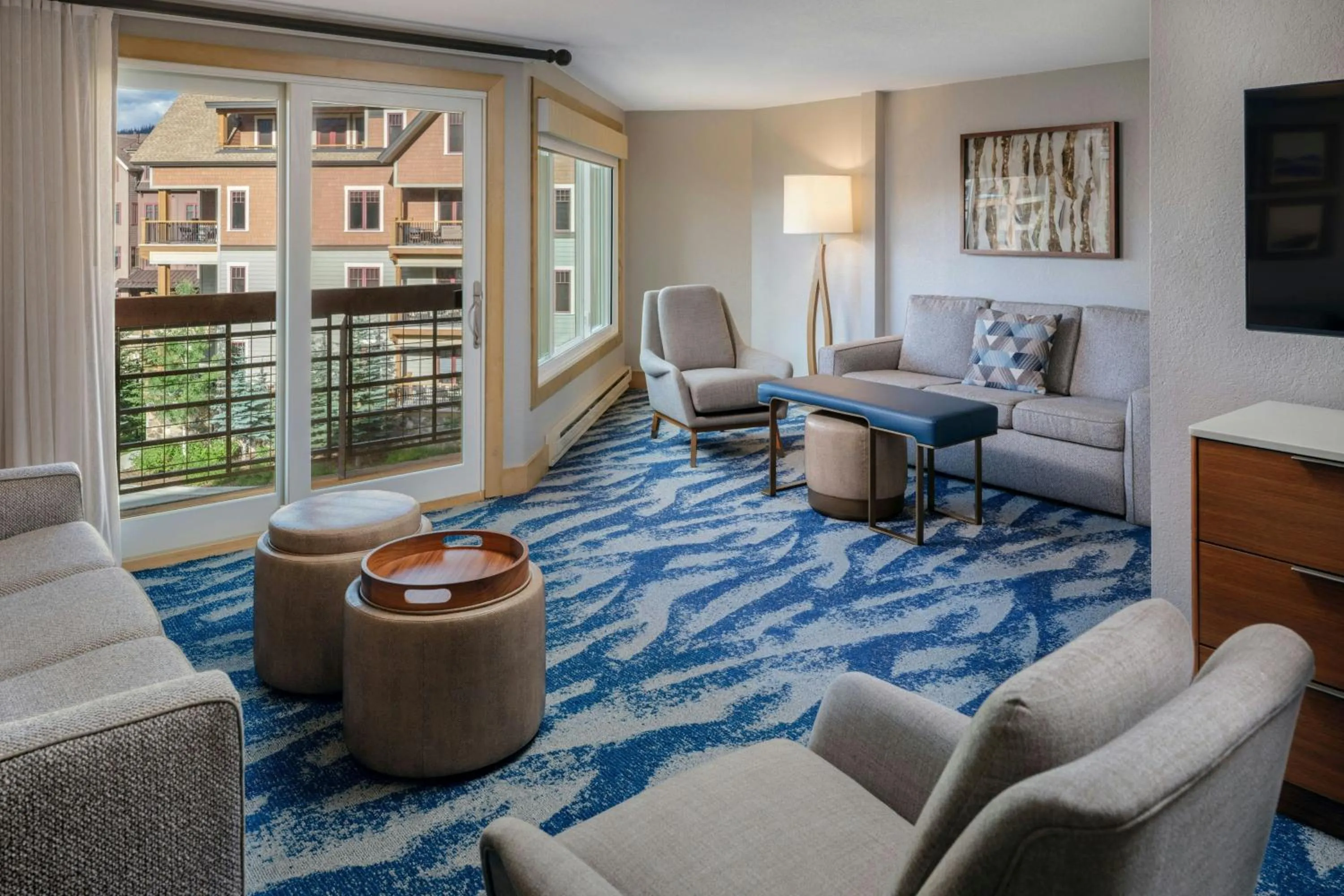 Living room in Marriott's Mountain Valley Lodge at Breckenridge