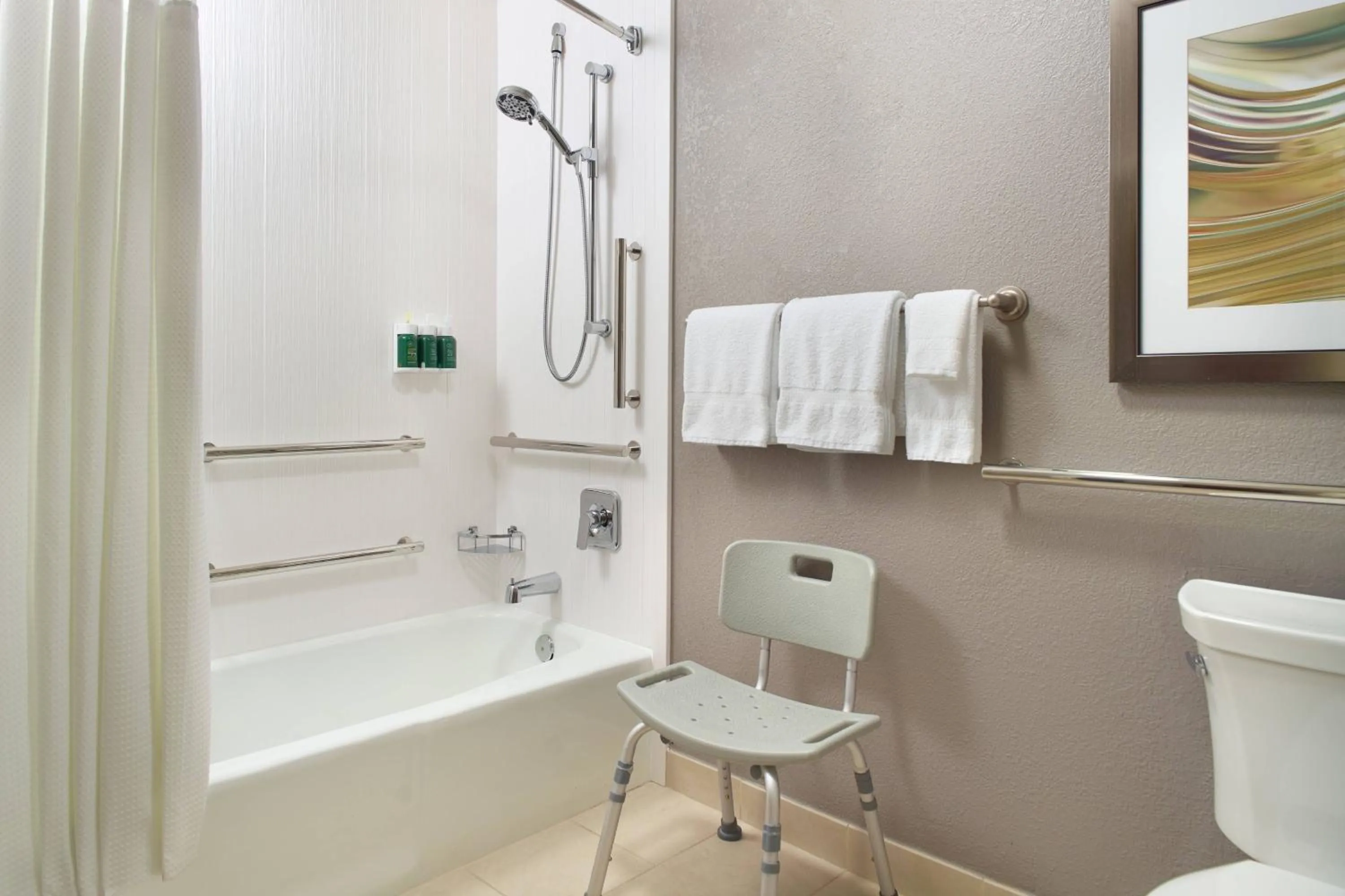 Bathroom in Courtyard by Marriott Raleigh Cary