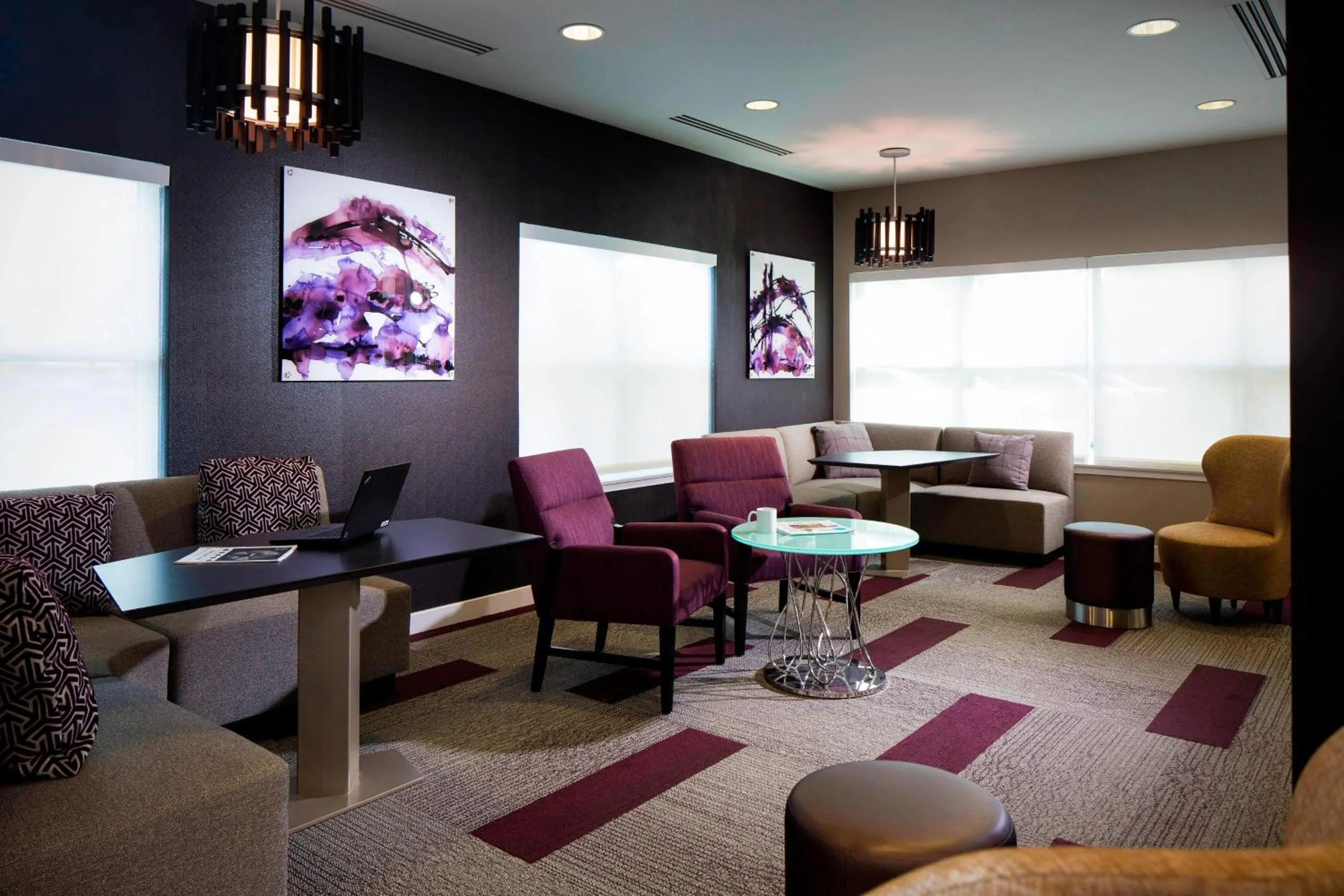 Lounge or bar in Residence Inn Melbourne