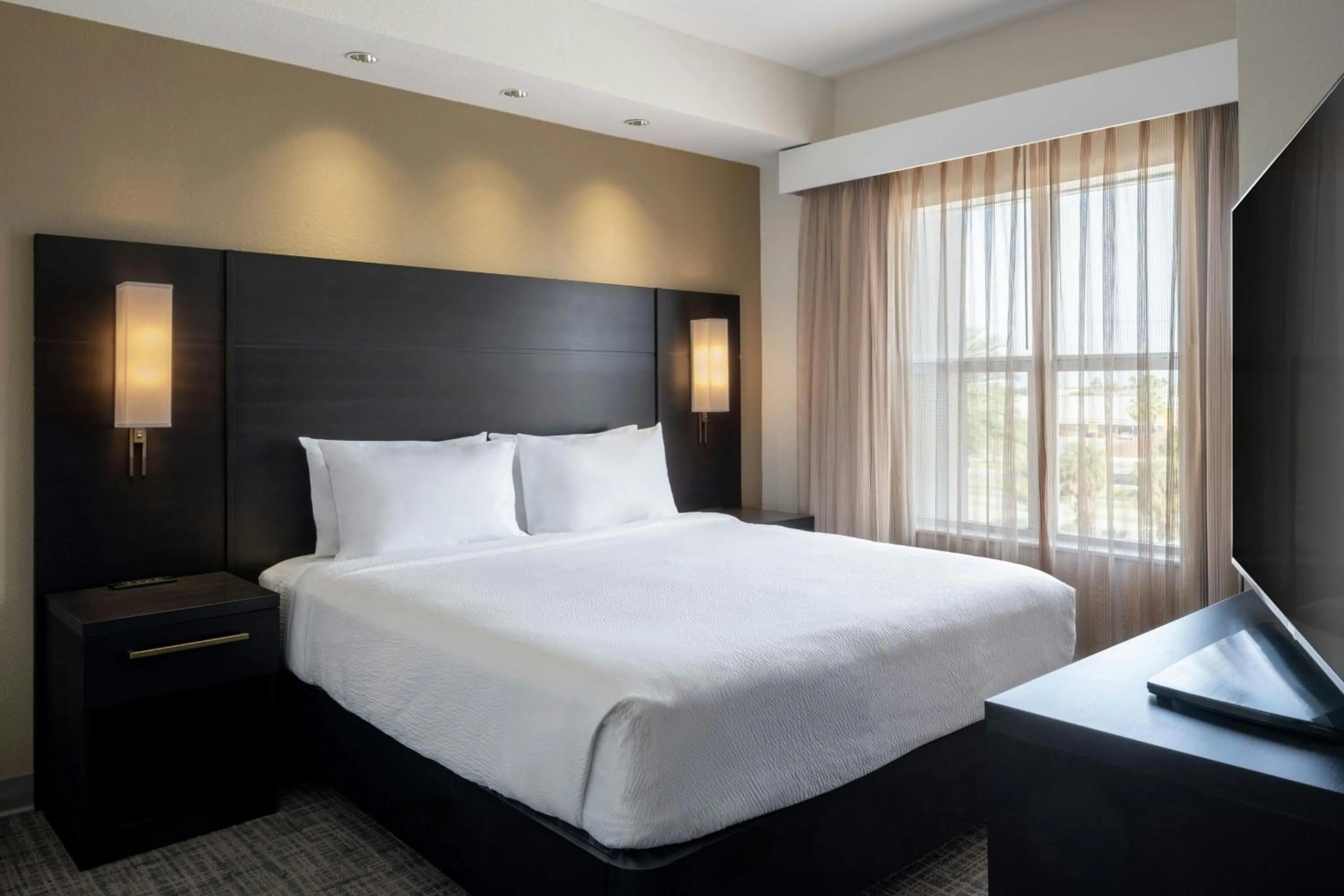 Photo of the whole room, Bed in Residence Inn Melbourne